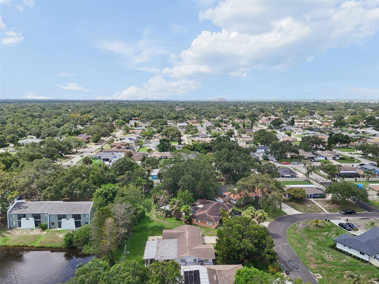 11435 Oval Dr E, Largo, FL 33774