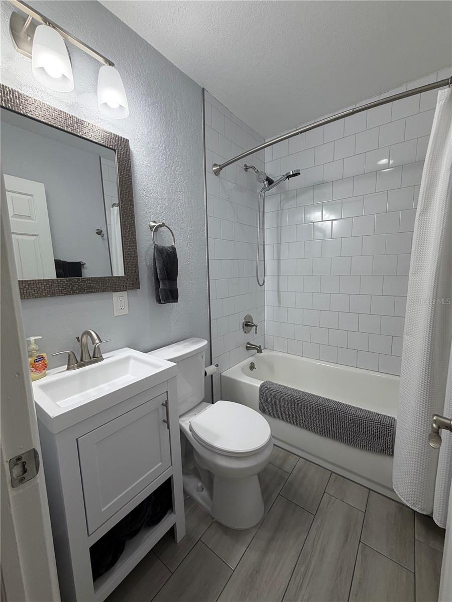 4507 W Gray St, Tampa, FL 33609