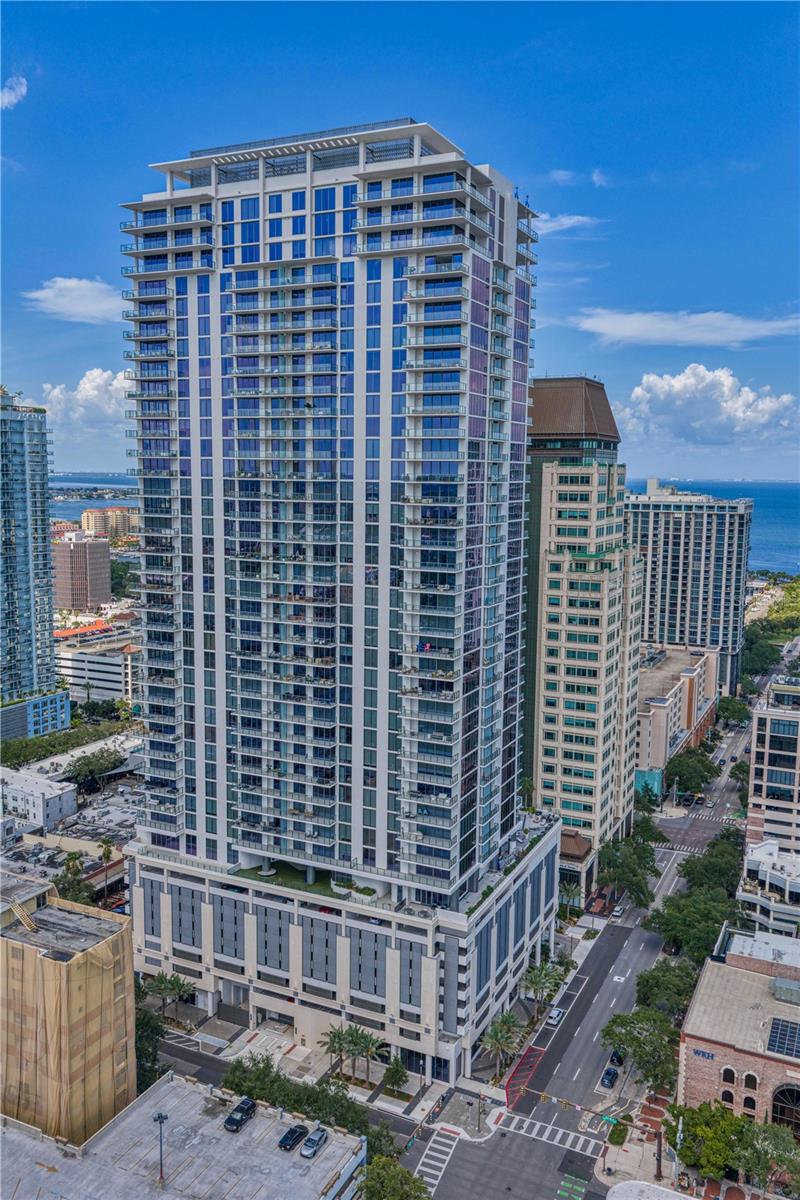 275 1st Ave S #3906, St Petersburg, FL 33701