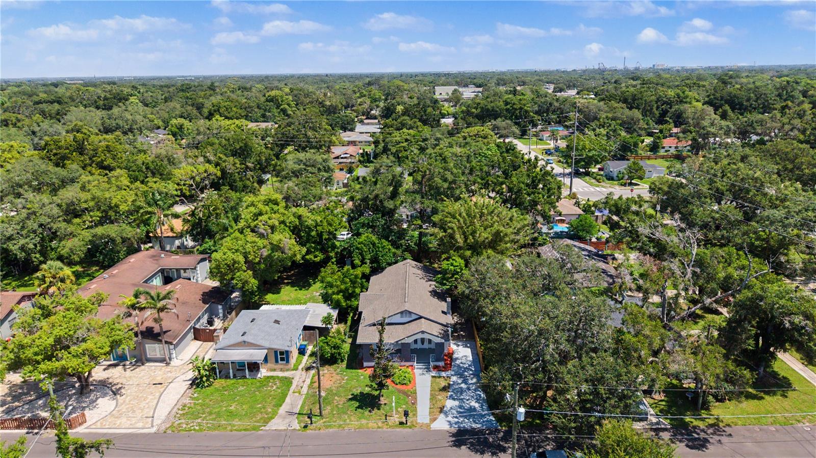 1920 E Paris St, Tampa, FL 33610