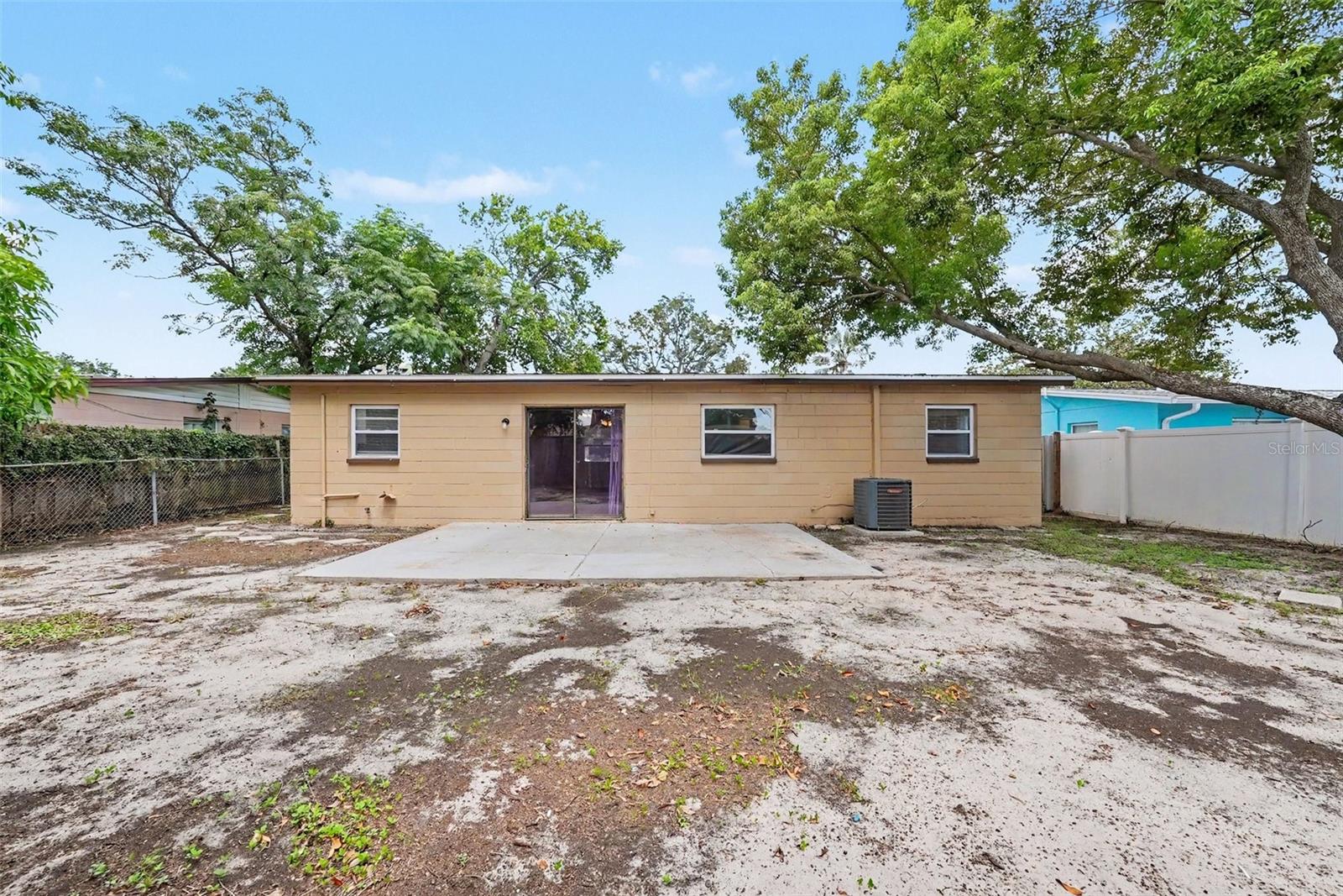 10410 N 27th St, Tampa, FL 33612