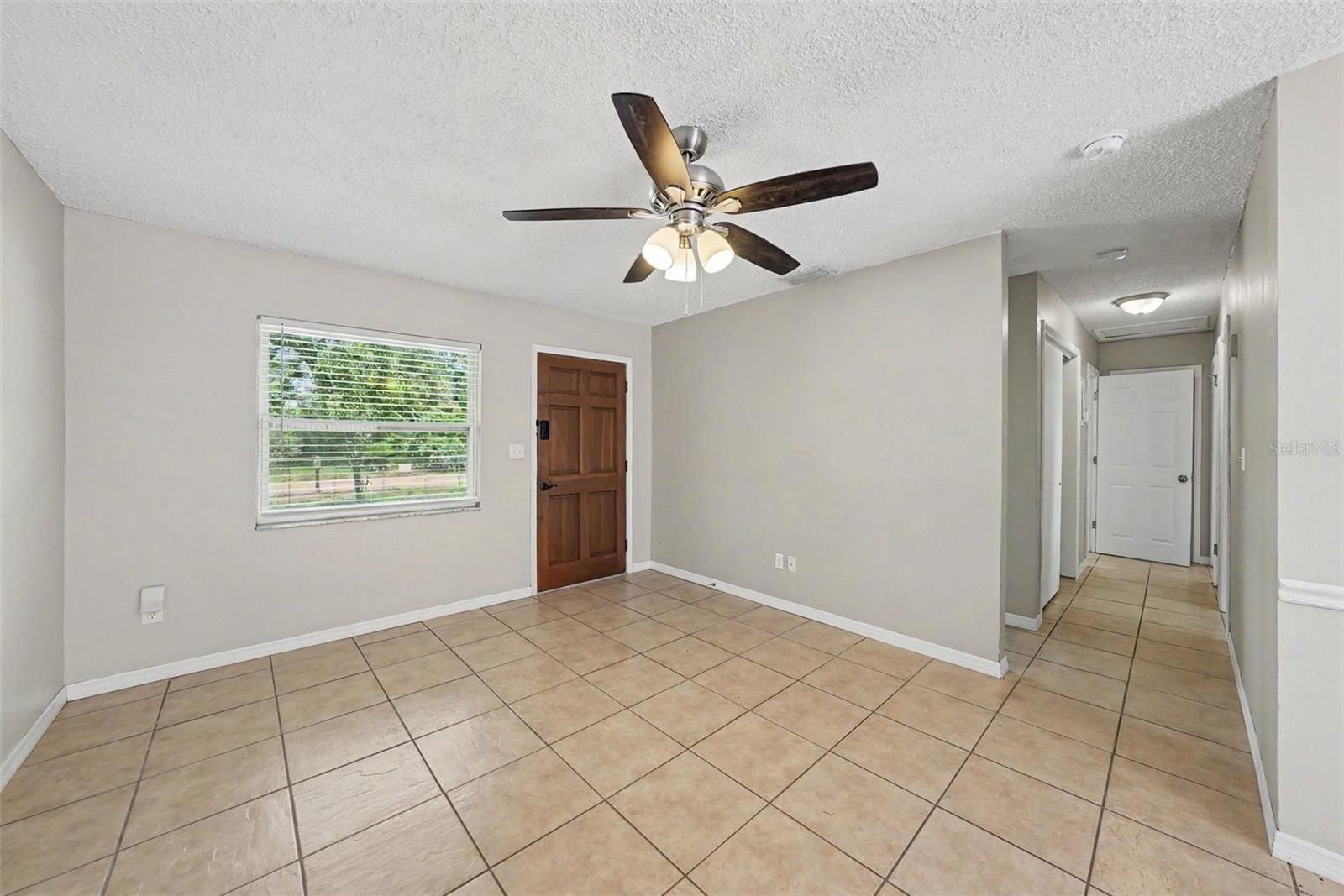 10410 N 27th St, Tampa, FL 33612