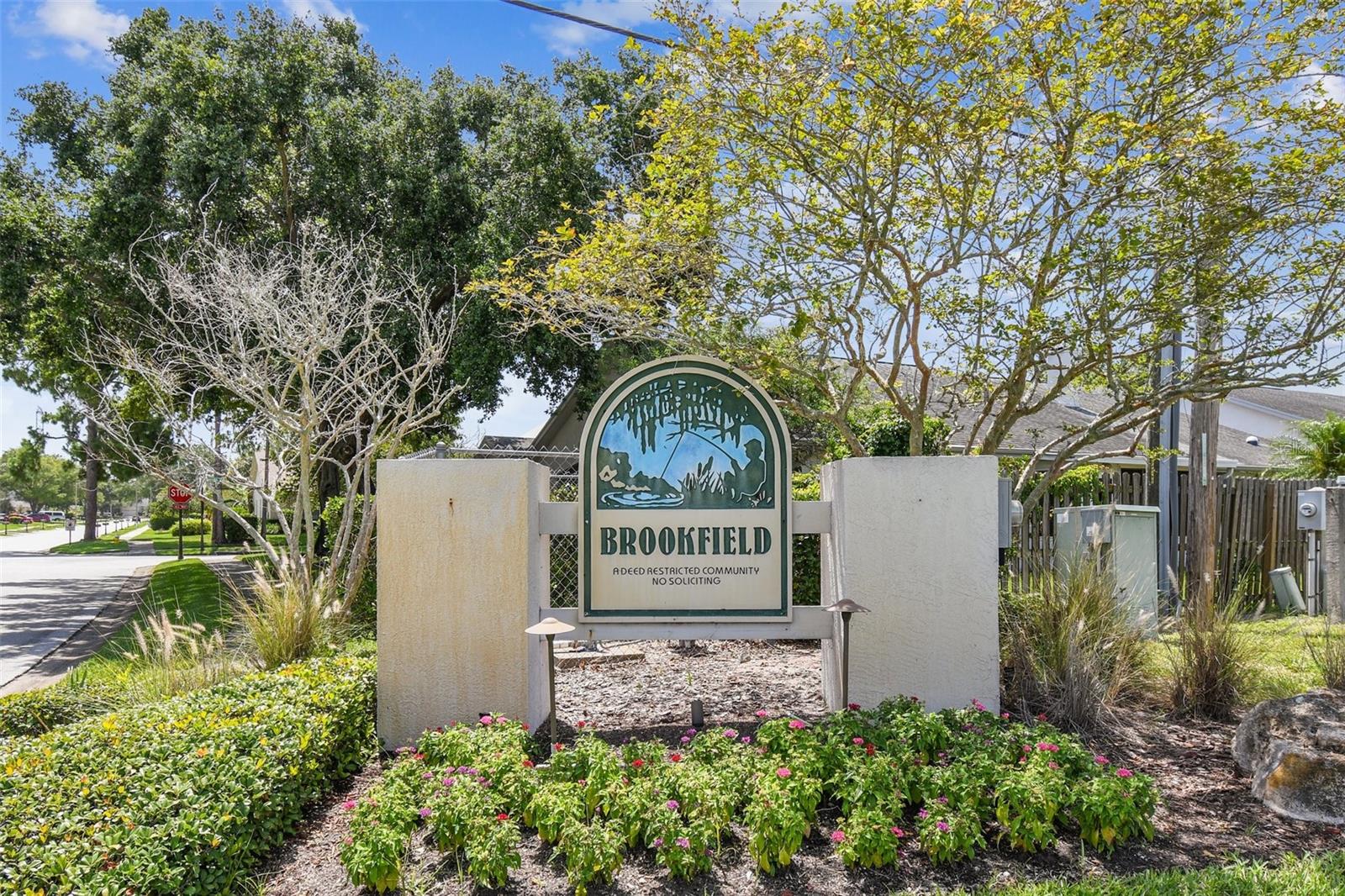2586 Pine Cove Ln, Clearwater, FL 33761
