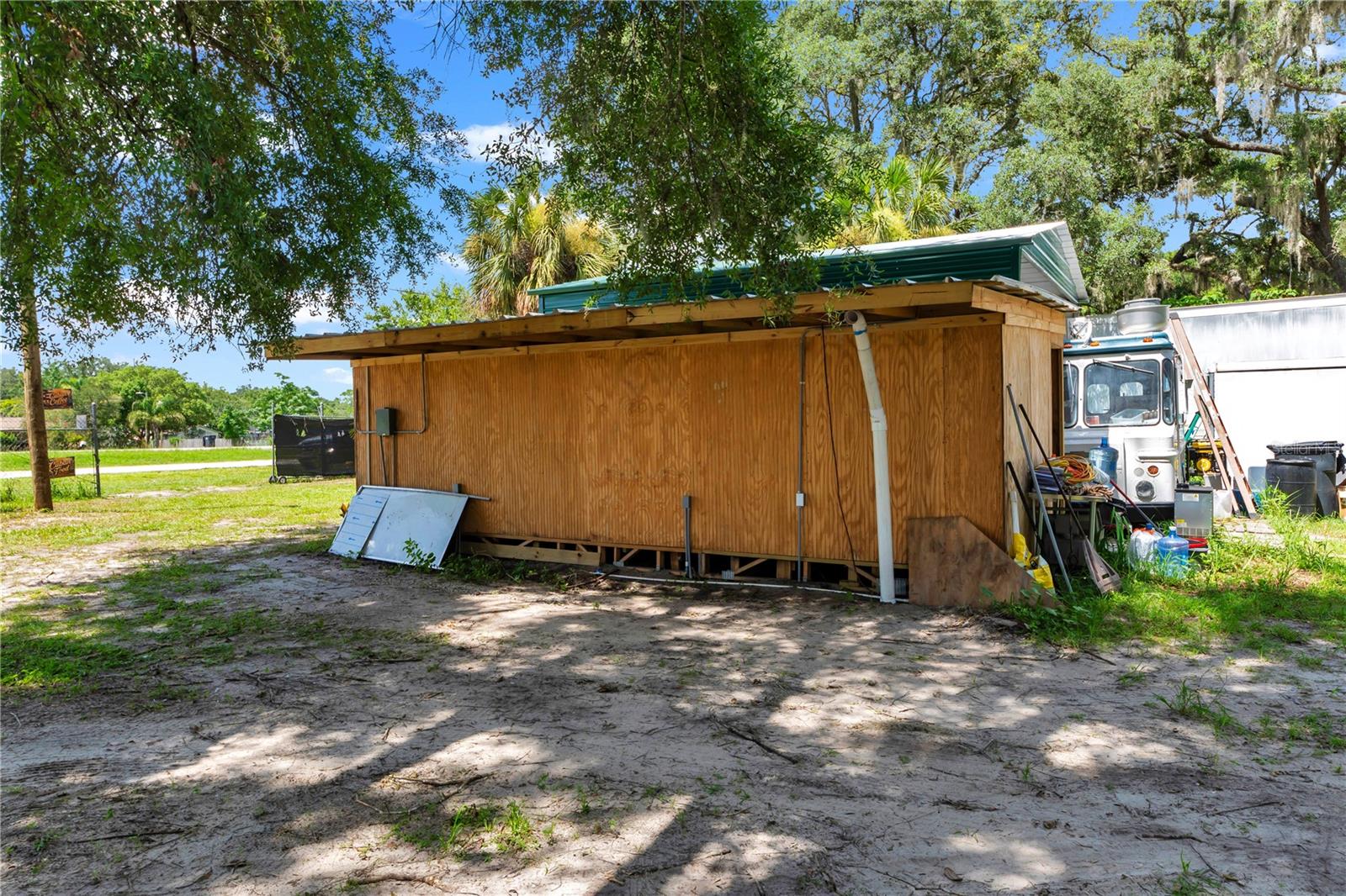 9922 Rockhill Rd, Thonotosassa, FL 33592