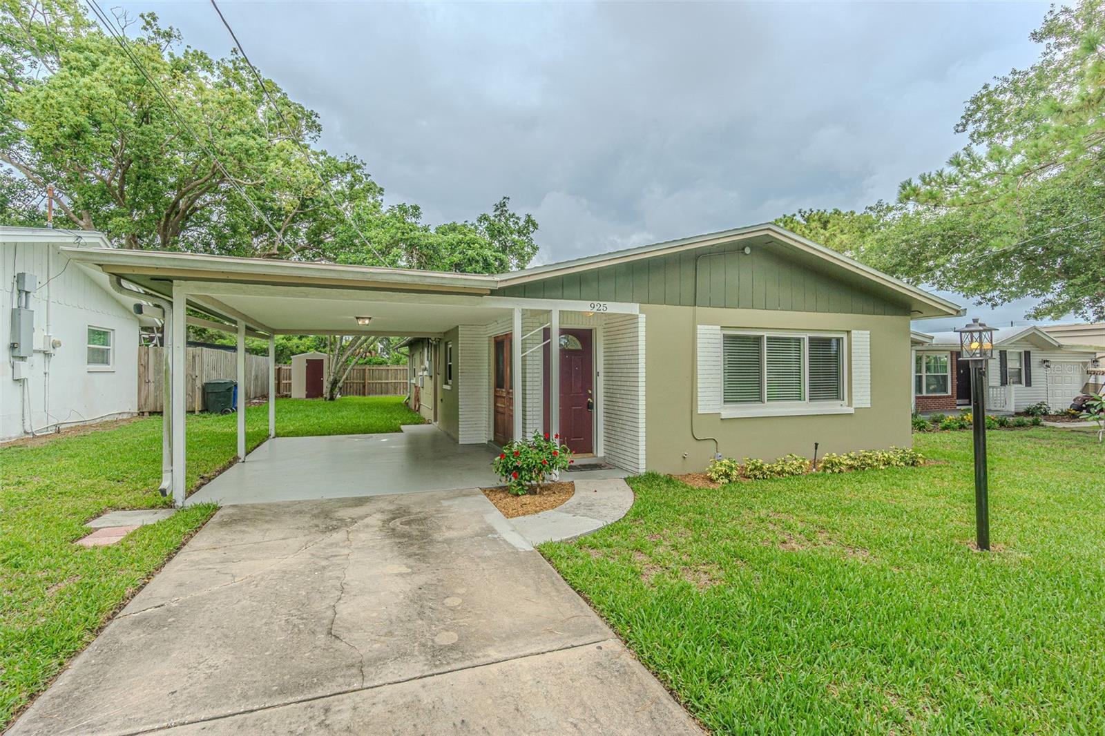925 Cedarwood Ave, Dunedin, FL 34698
