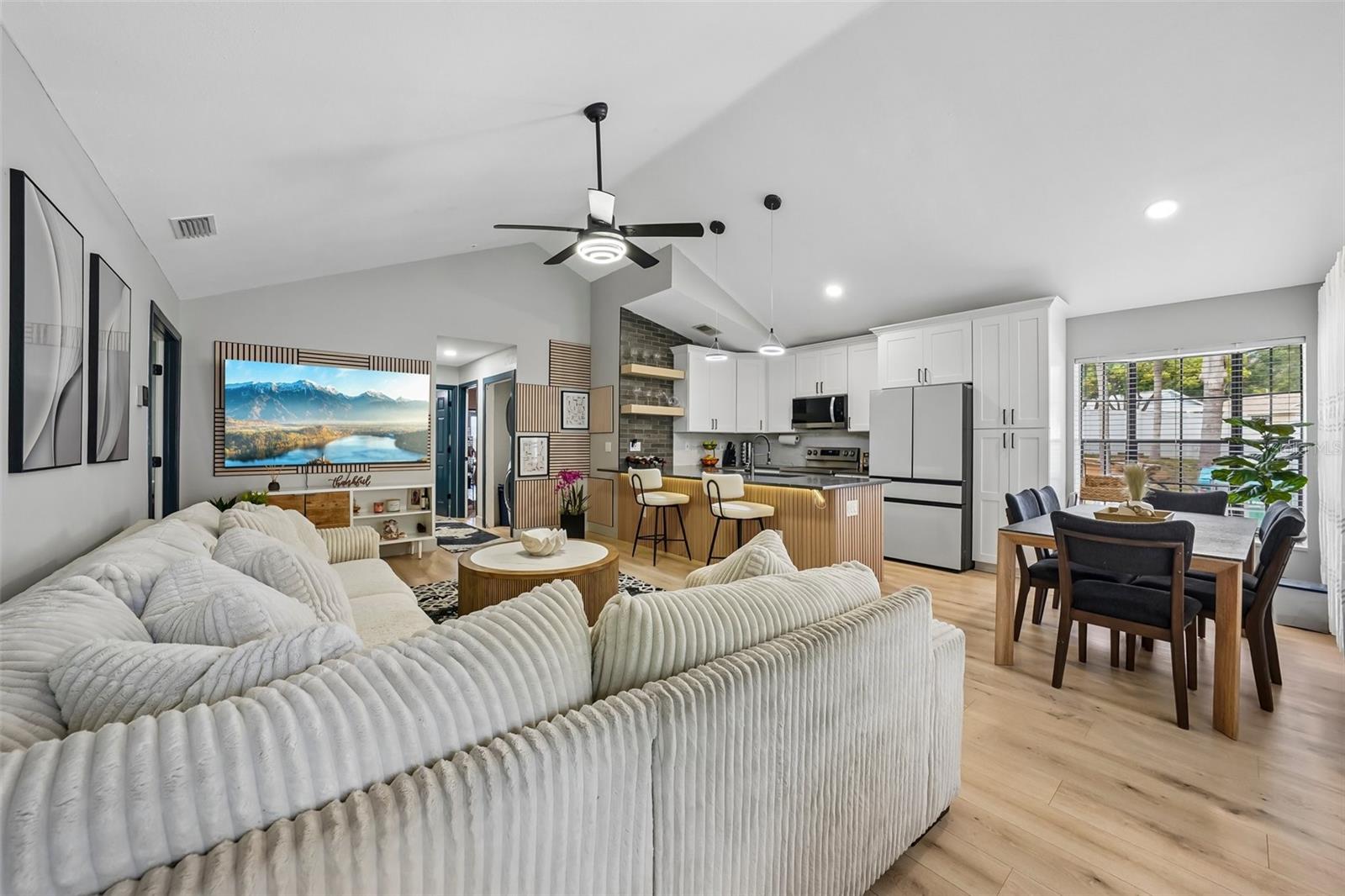 3376 Shorncliffe Ln, Palm Harbor, FL 34684