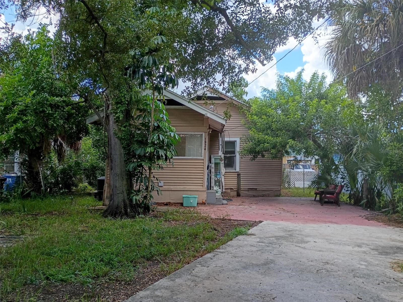 1924 30th St S, St Petersburg, FL 33712