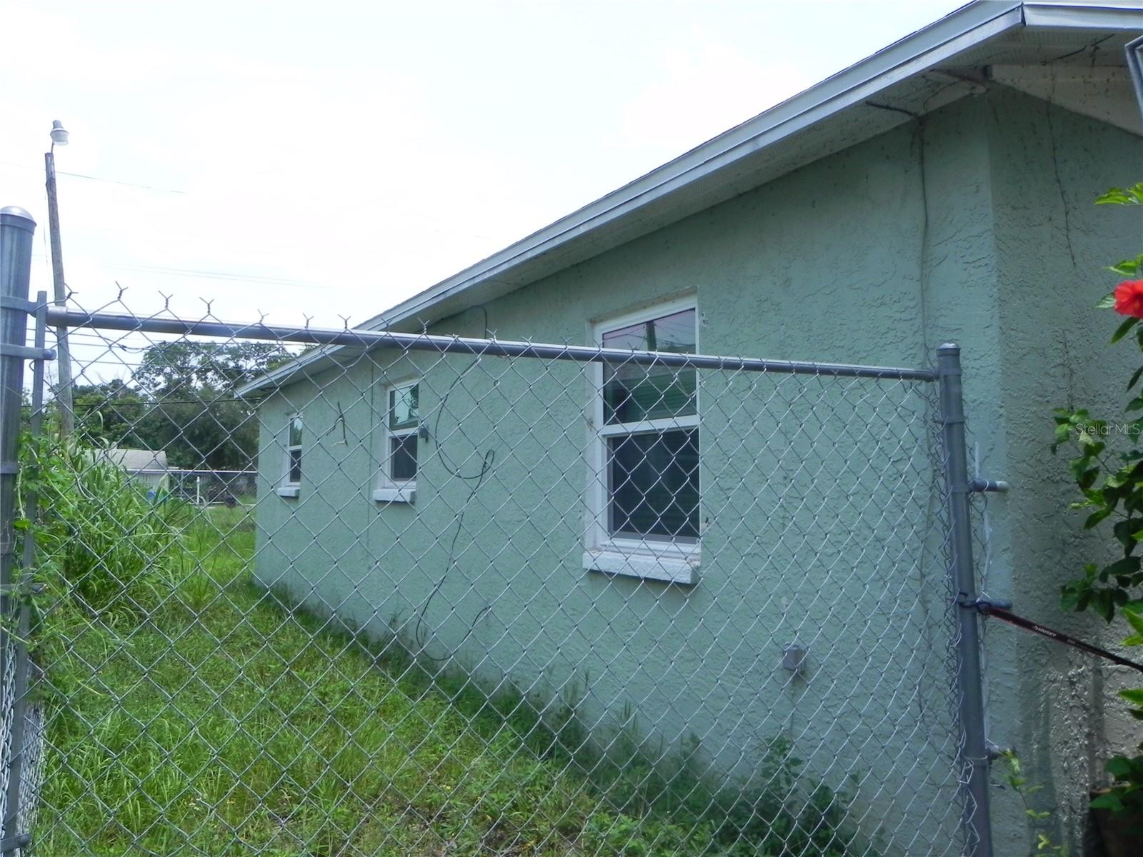 2021 16th Ave S, St Petersburg, FL 33712