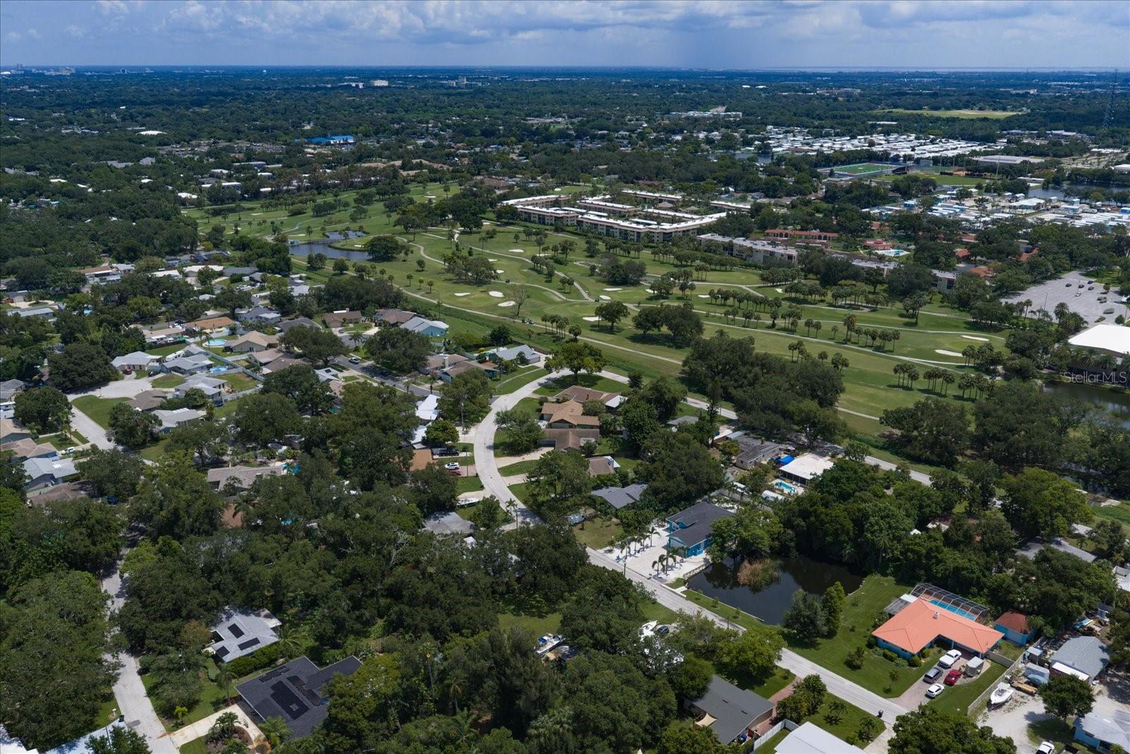 12811 Lake Dr, Largo, FL 33774