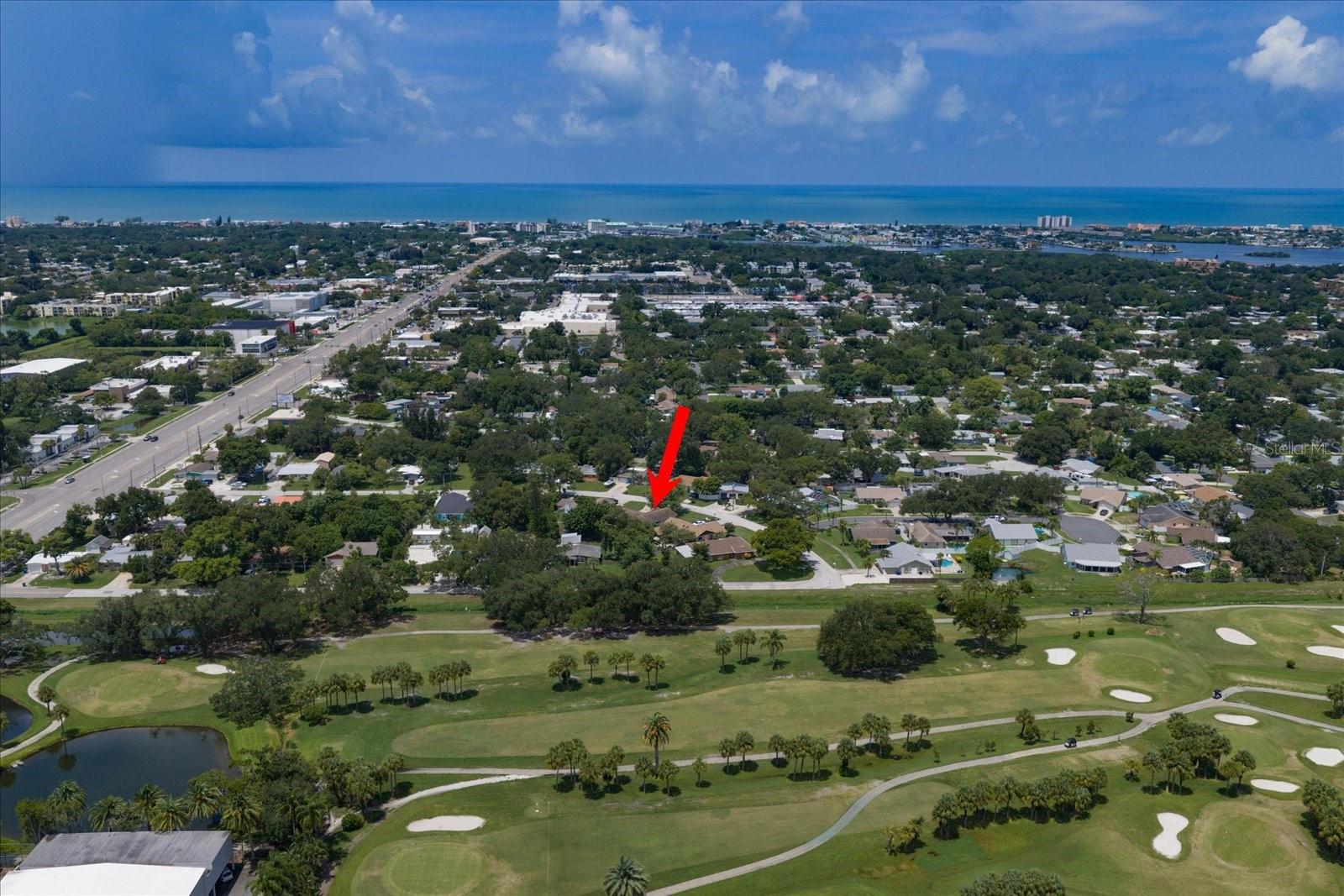 12811 Lake Dr, Largo, FL 33774