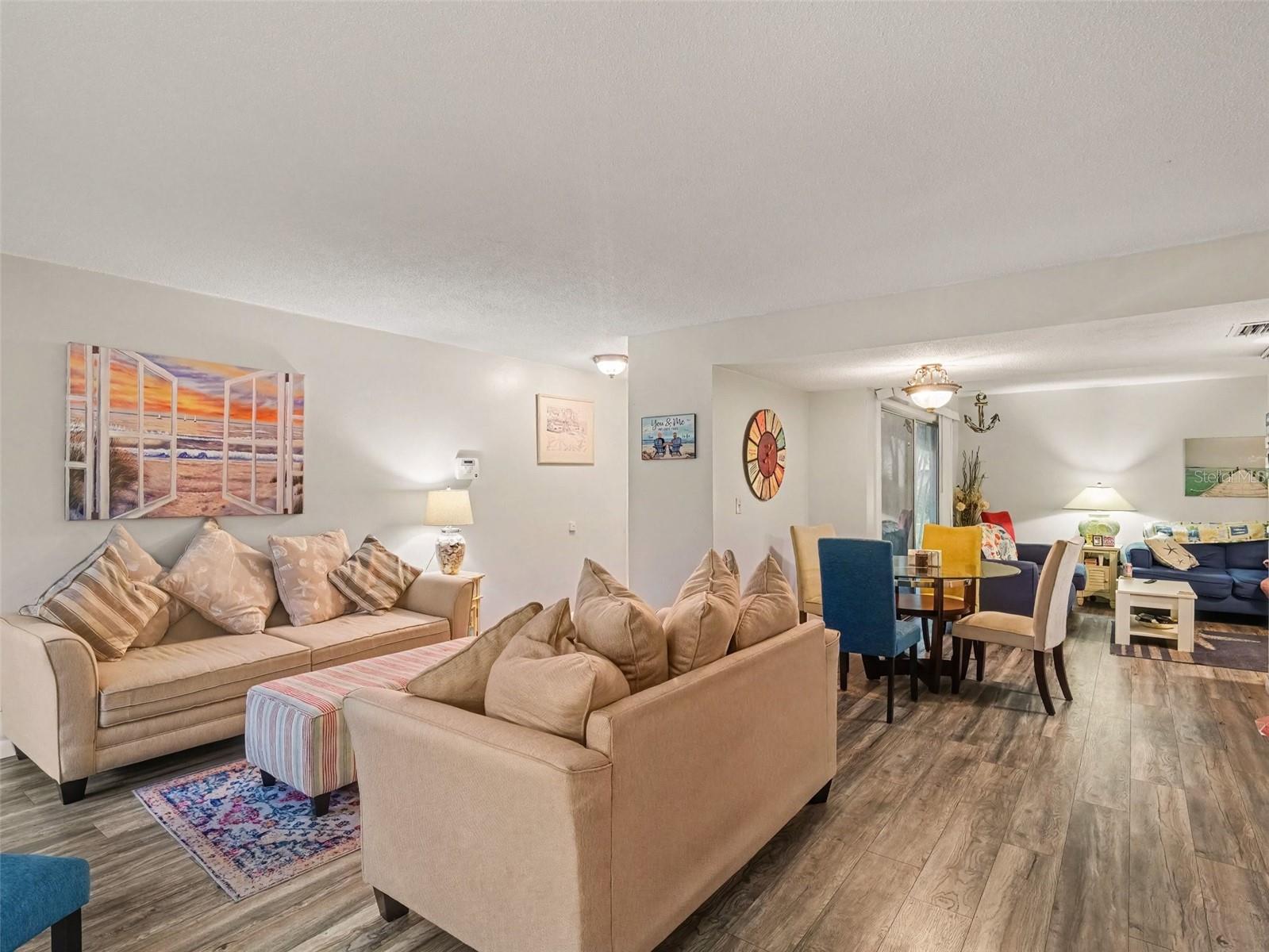 908 Byron Ln #6, Sarasota, FL 34243
