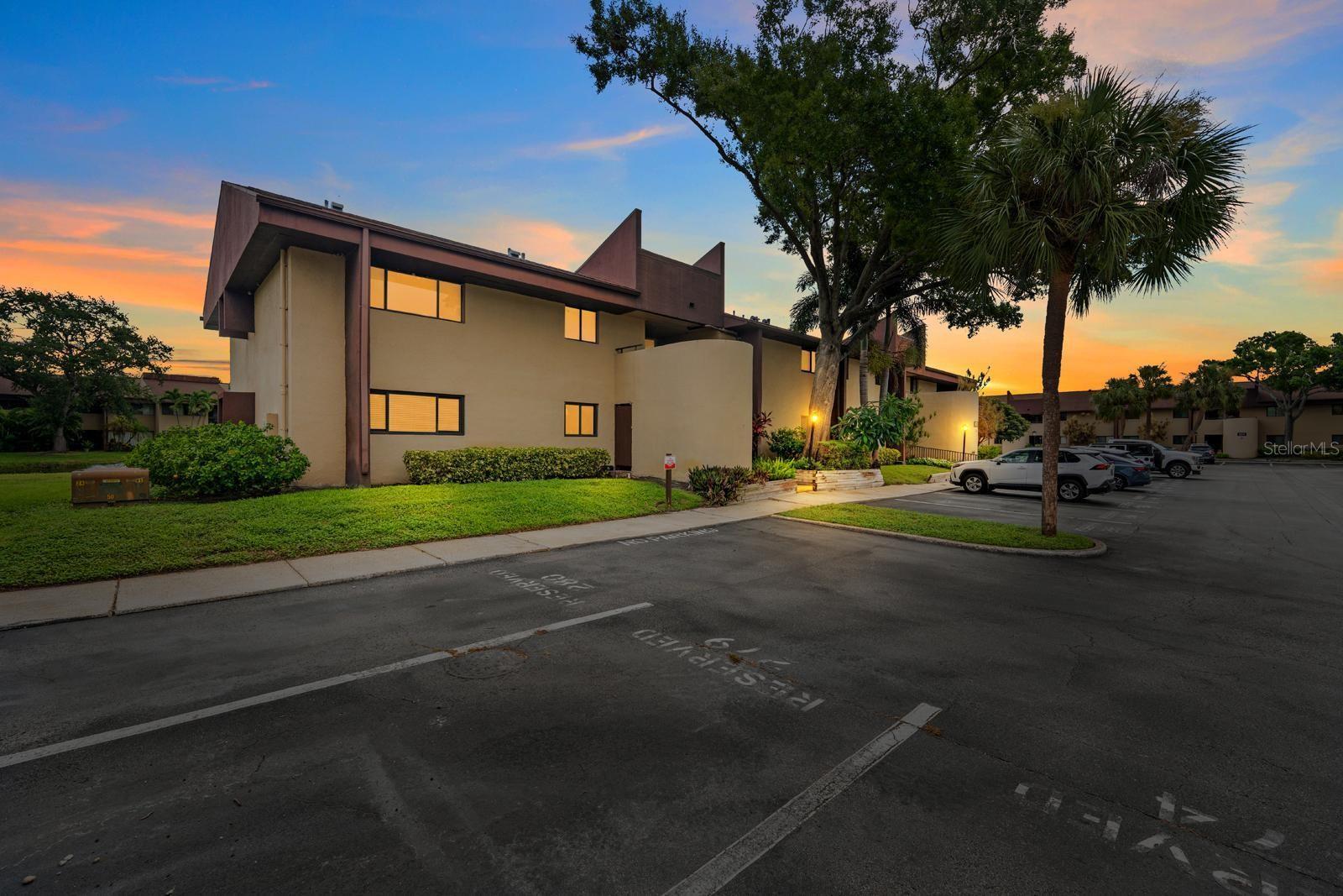 875 S Village Dr N #101, St Petersburg, FL 33716