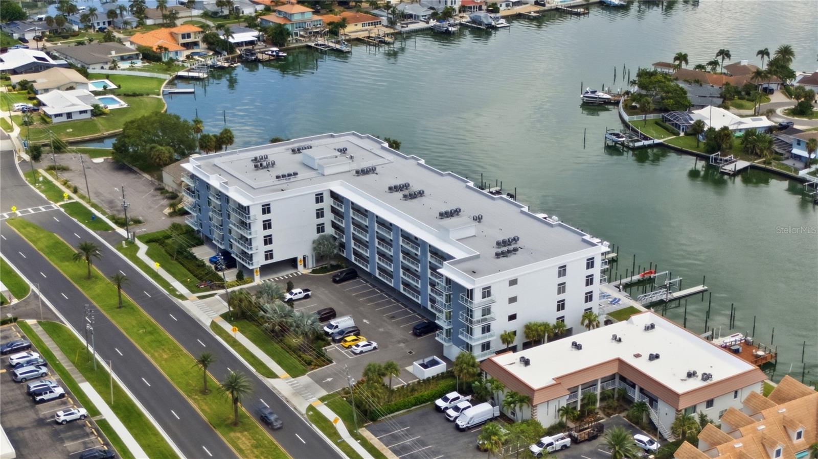 415 Island Way #204, Clearwater, FL 33767