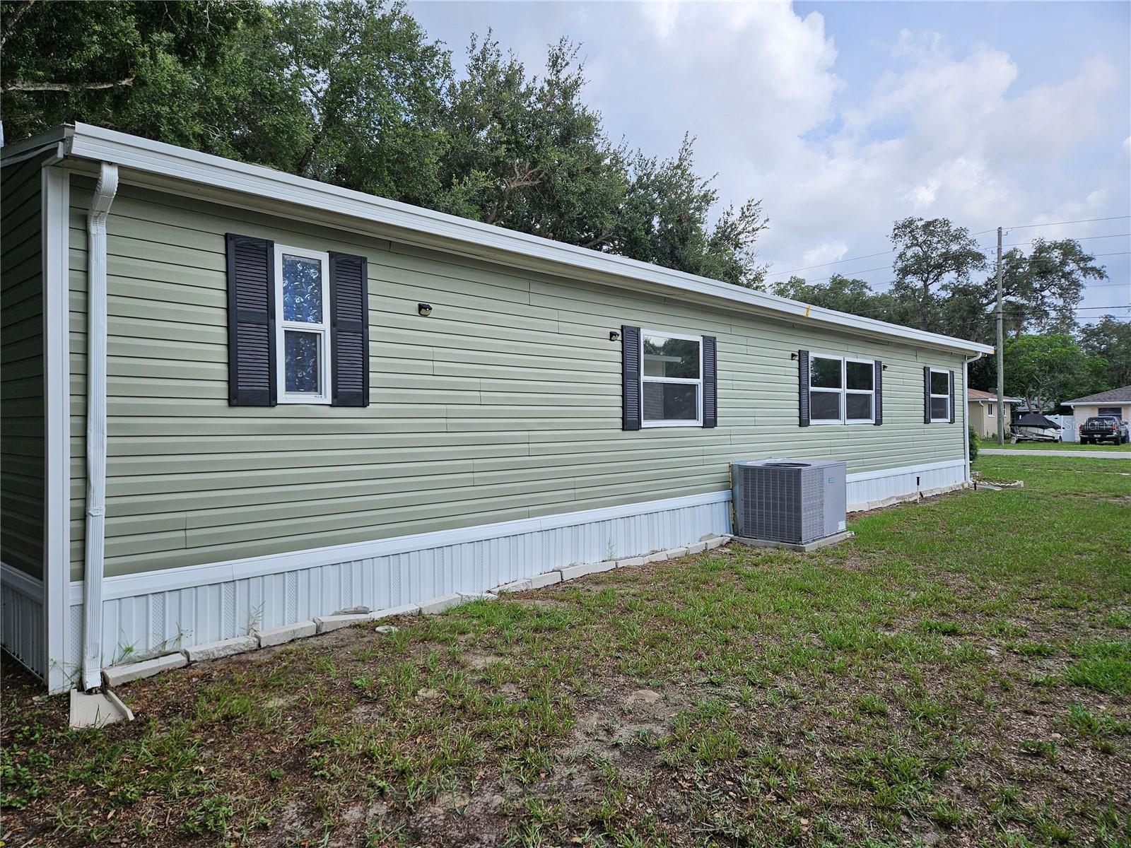217 Lake Tarpon Dr #24, Palm Harbor, FL 34684