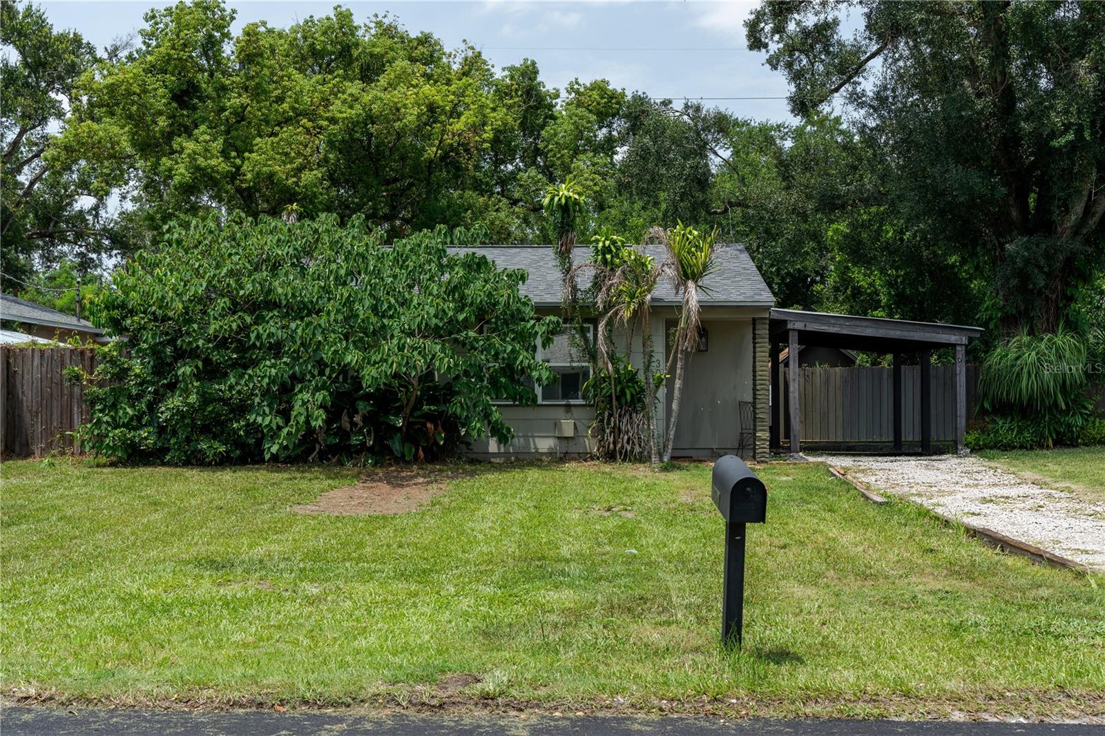 304 E Hydrangia St, Tampa, FL 33612