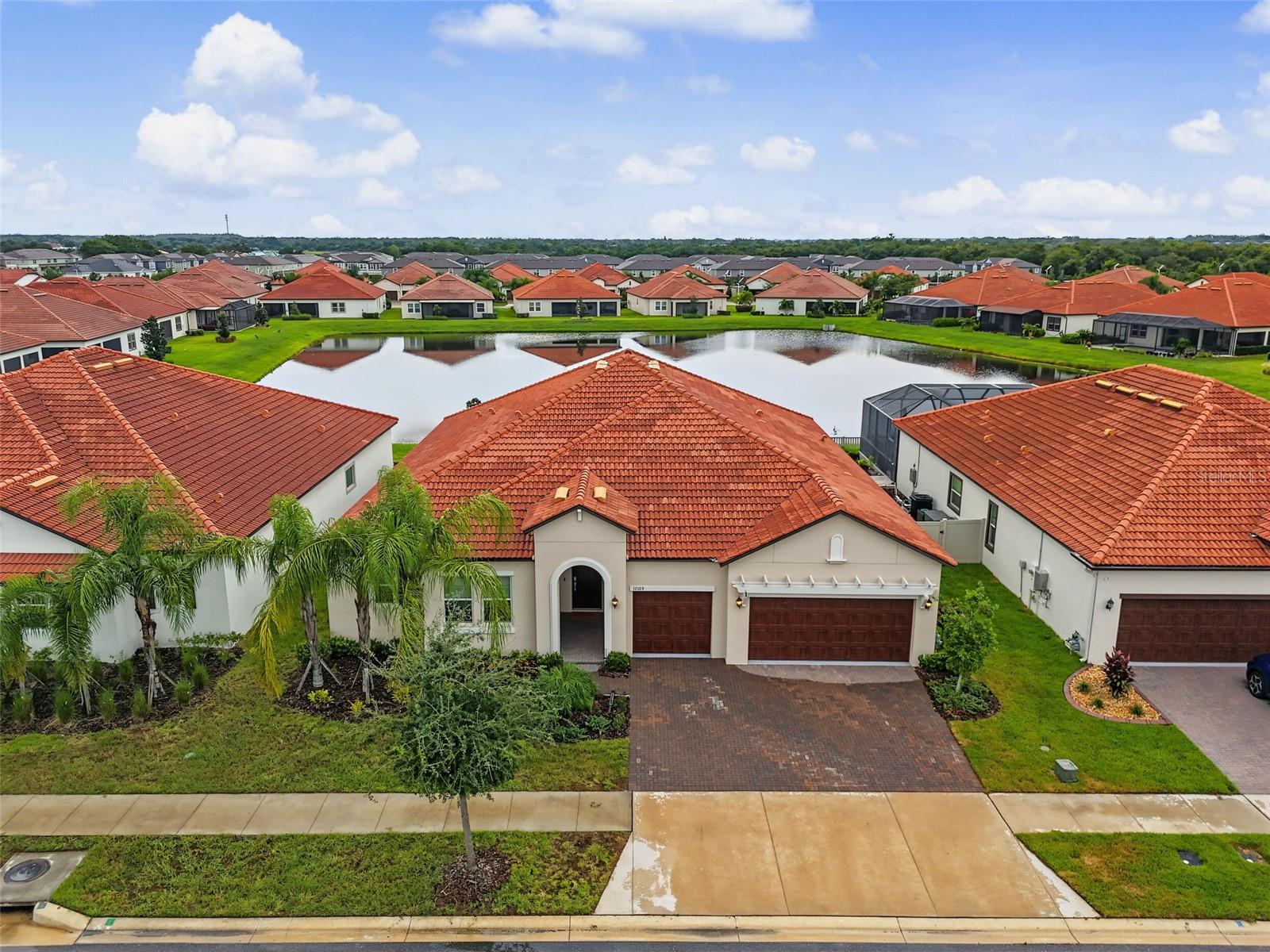 17109 Star Banks St, Wimauma, FL 33598
