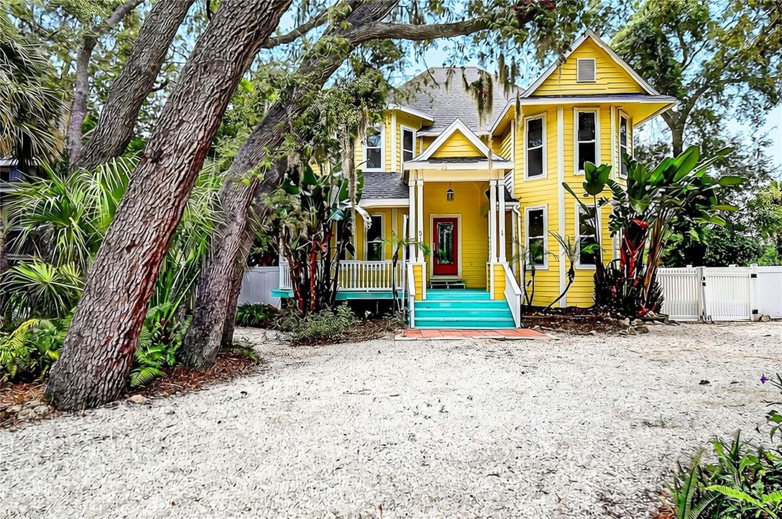 510 Wideview Ave, Tarpon Springs, FL 34689