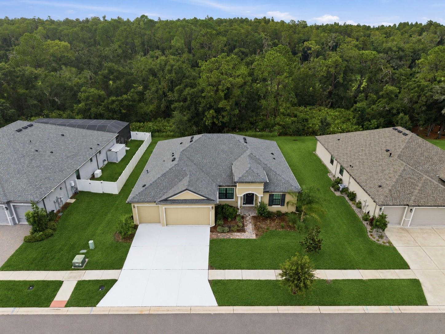 3908 Gaviota Dr, Sun City Center, FL 33573