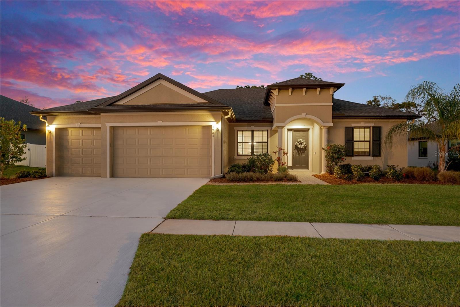 3908 Gaviota Dr, Sun City Center, FL 33573