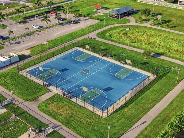 5935 63rd Ave N, Pinellas Park, FL 33781