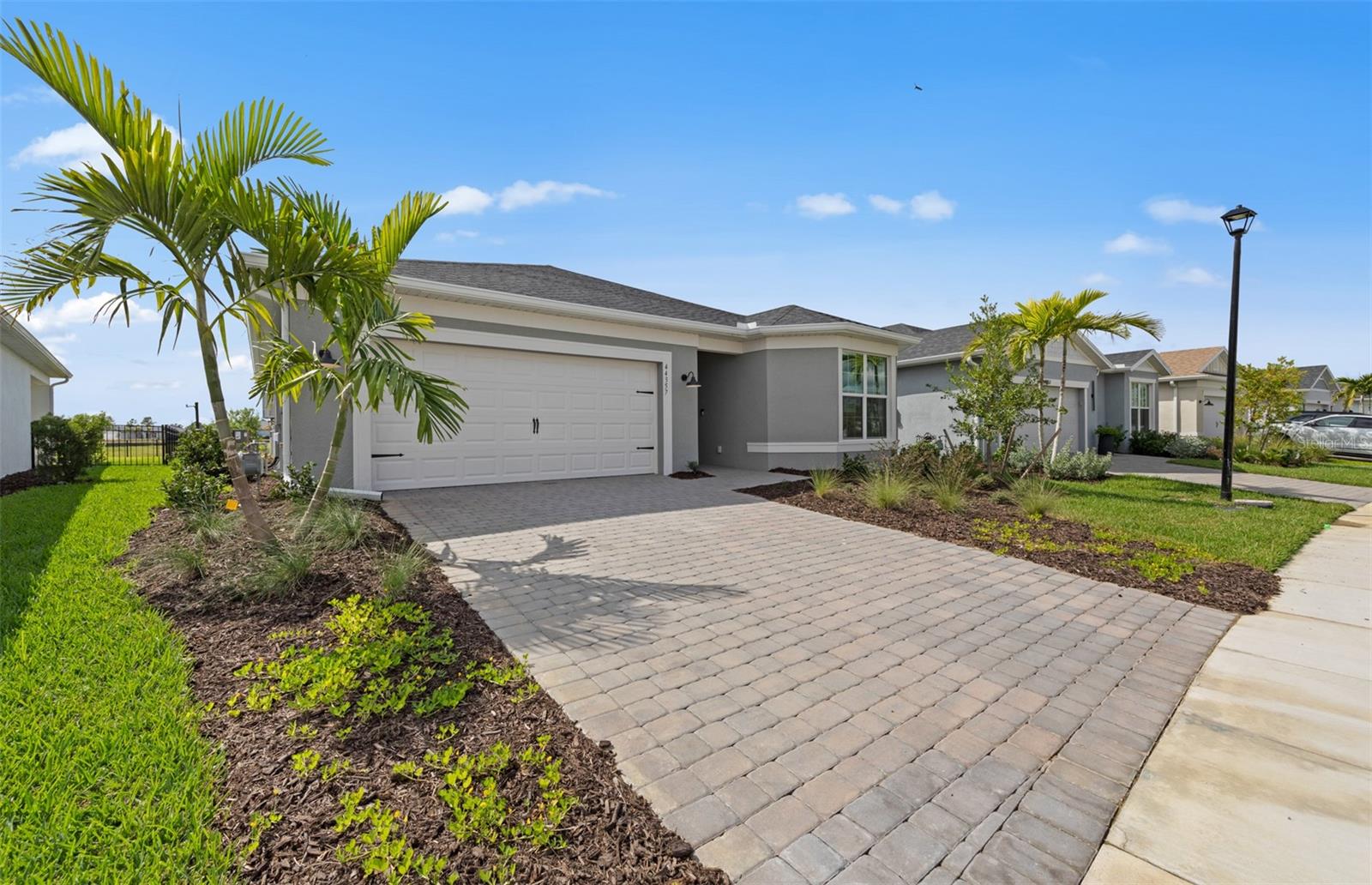 16335 Lilly Elaine Way, Bradenton, FL 34212