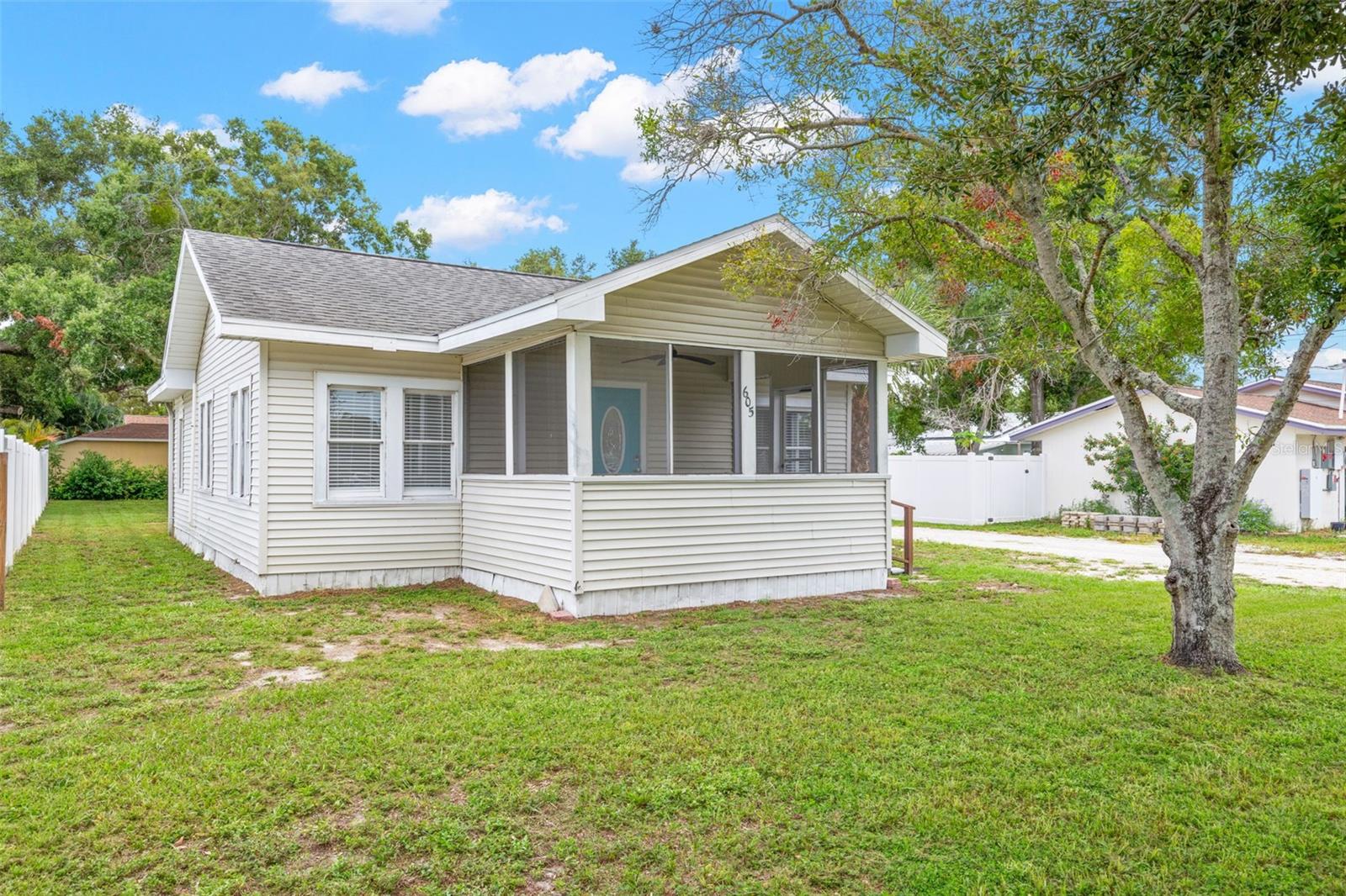 605 3rd Ave SW, Largo, FL 33770
