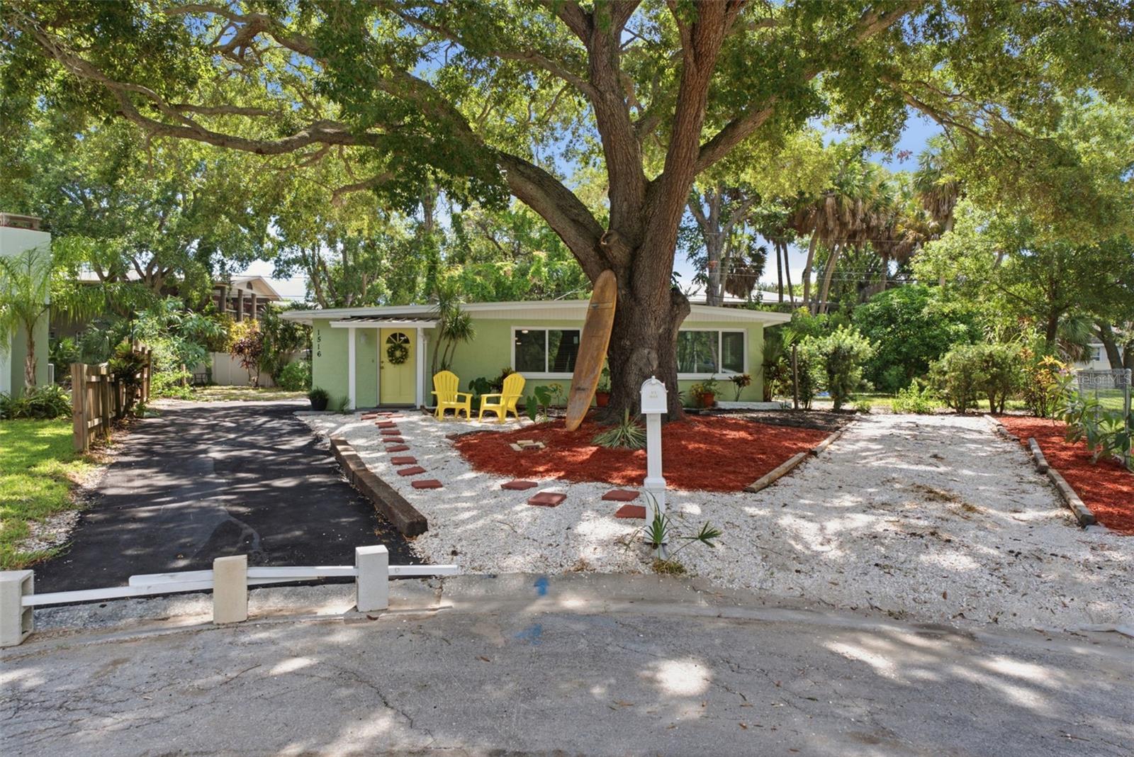 1516 Adele Pl, Largo, FL 33770
