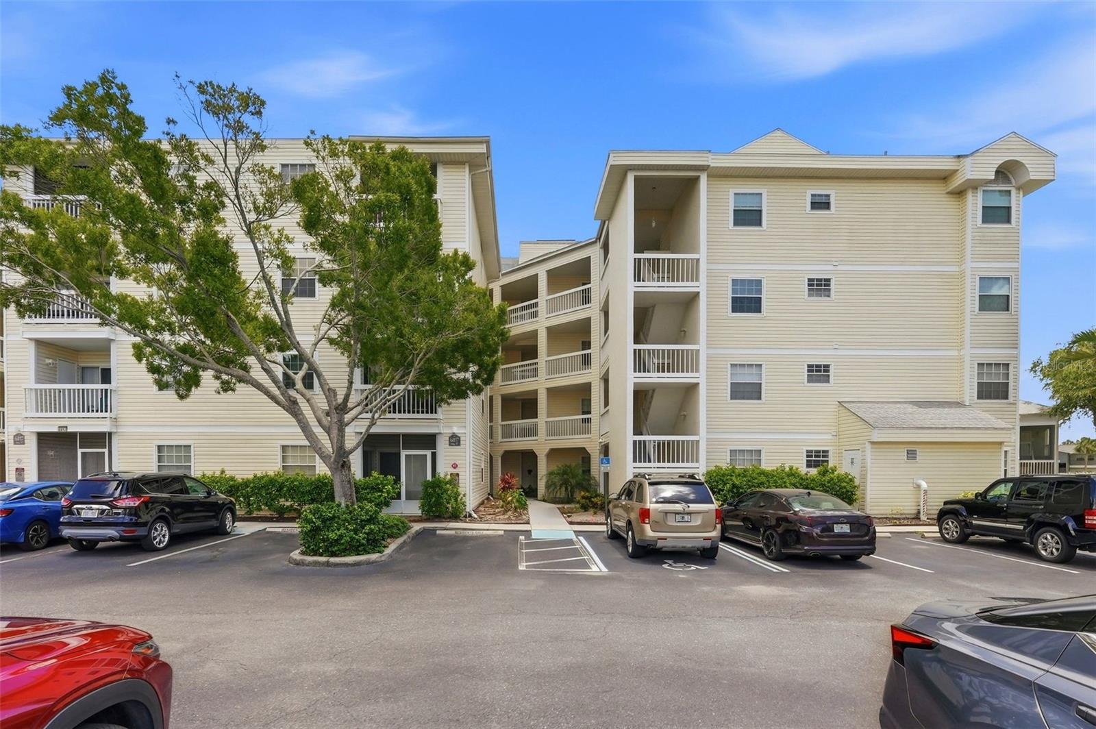 6817 Stones Throw Cir N #17208, St Petersburg, FL 33710
