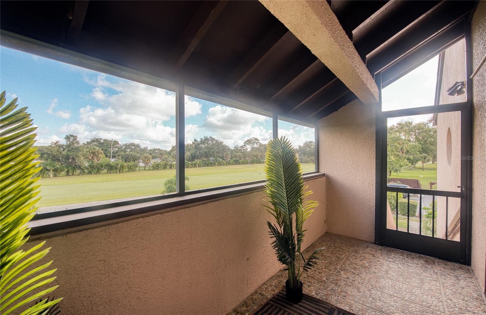 1328 Pelican Creek CROSSING #D, St Petersburg, FL 33707