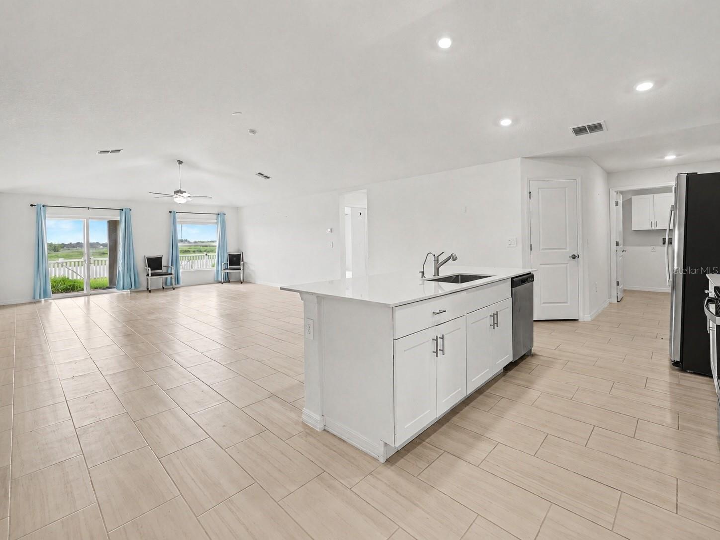 15281 Zircon Red Dr, Wimauma, FL 33598