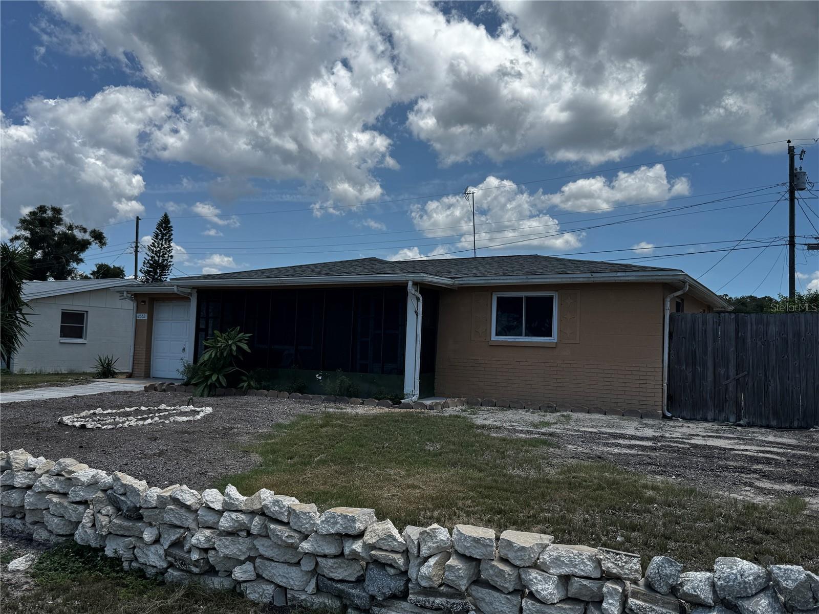 2552 Limewood Dr, Holiday, FL 34690