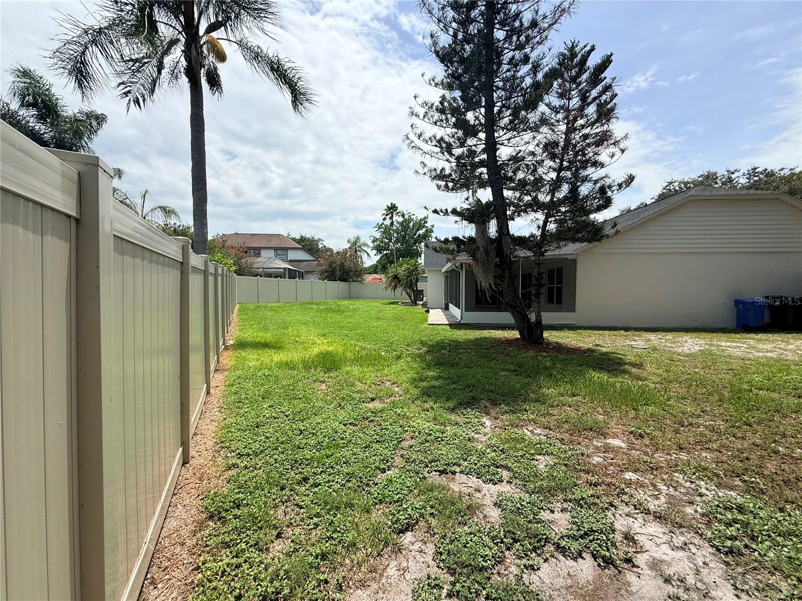 9207 Mill Cir, Tampa, FL 33647