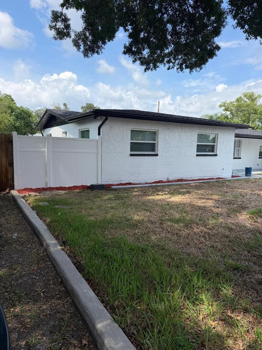 4416 Cobia Dr, Tampa, FL 33617