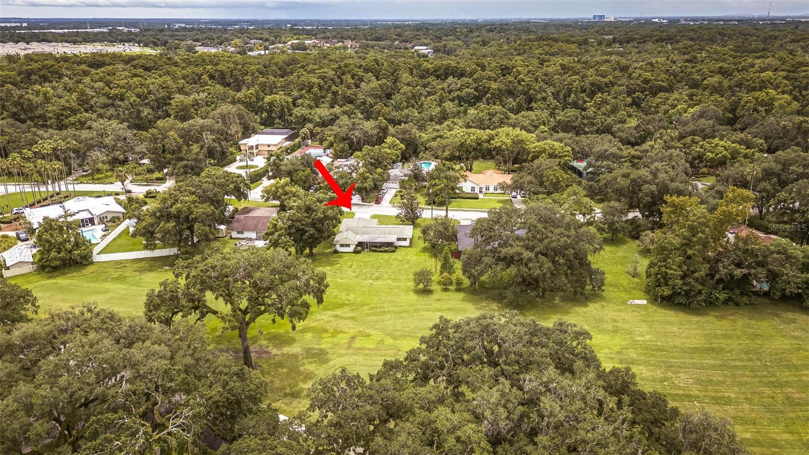 936 N Riverhills Dr, Tampa, FL 33617
