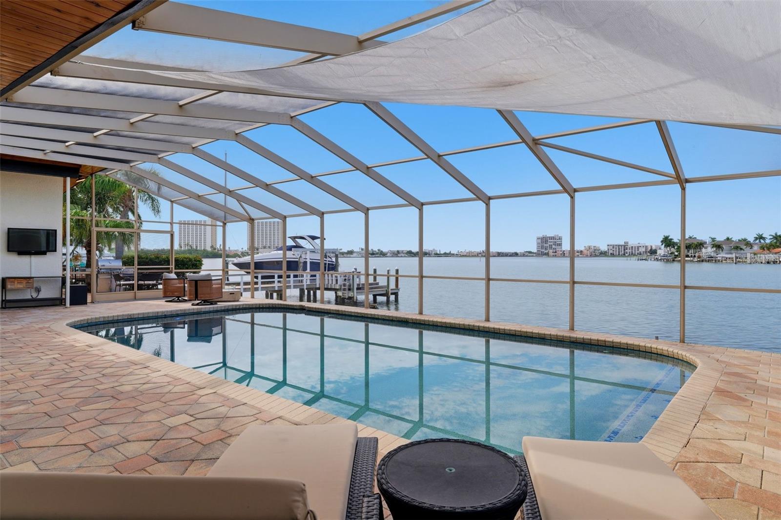 661 79th Cir S, St Petersburg, FL 33707