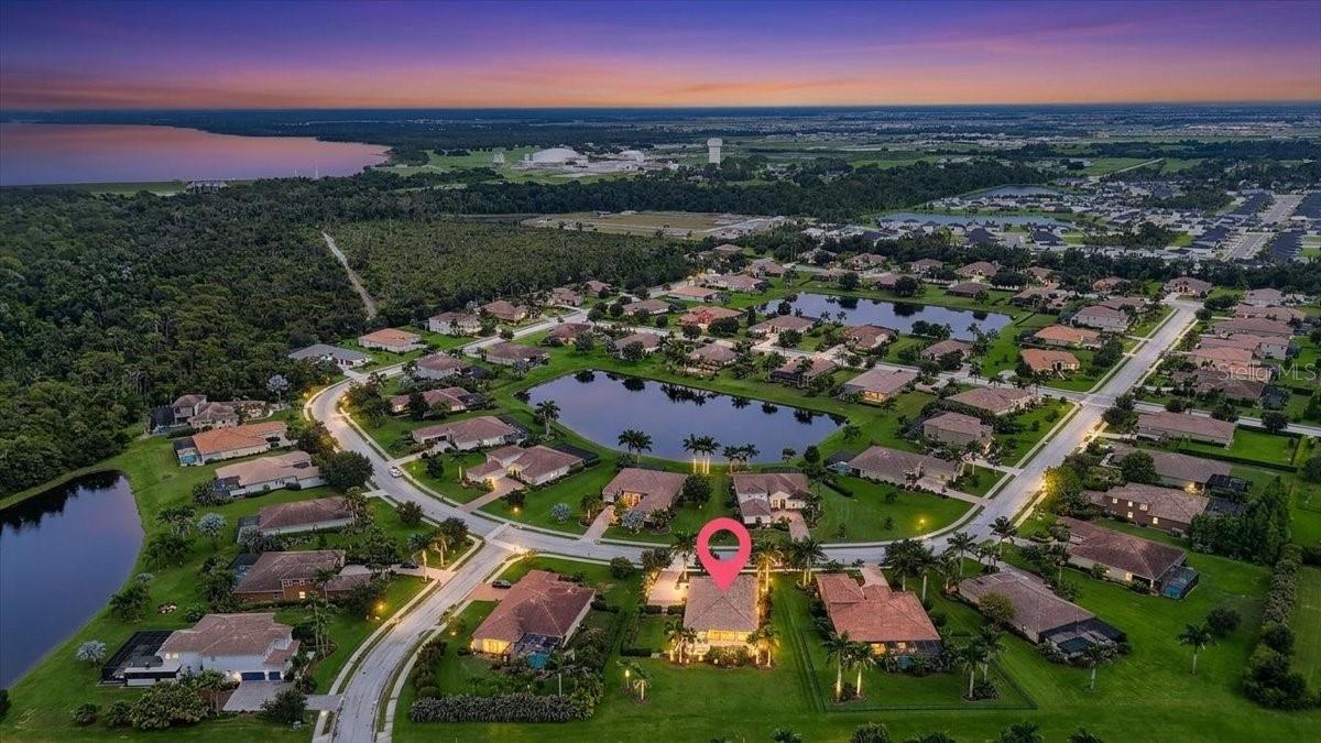17009 1st Dr E, Bradenton, FL 34212