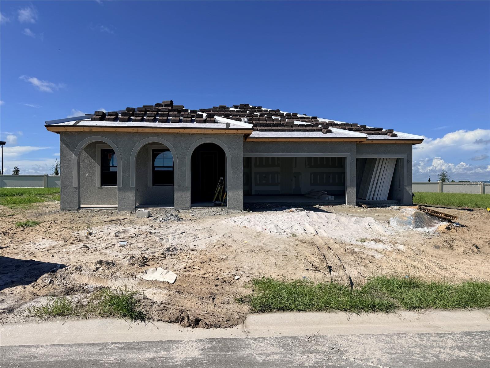 9655 Natural Oaks Point, Dade City, FL 33525