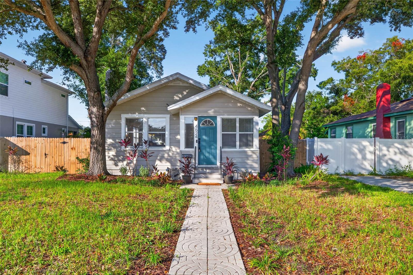 4624 Iris St N, St Petersburg, FL 33714