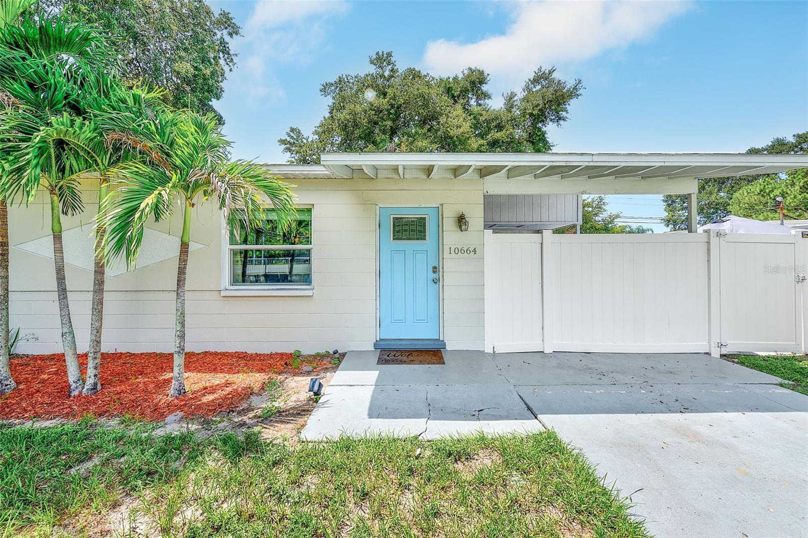 10664 Starkey Rd, Seminole, FL 33777