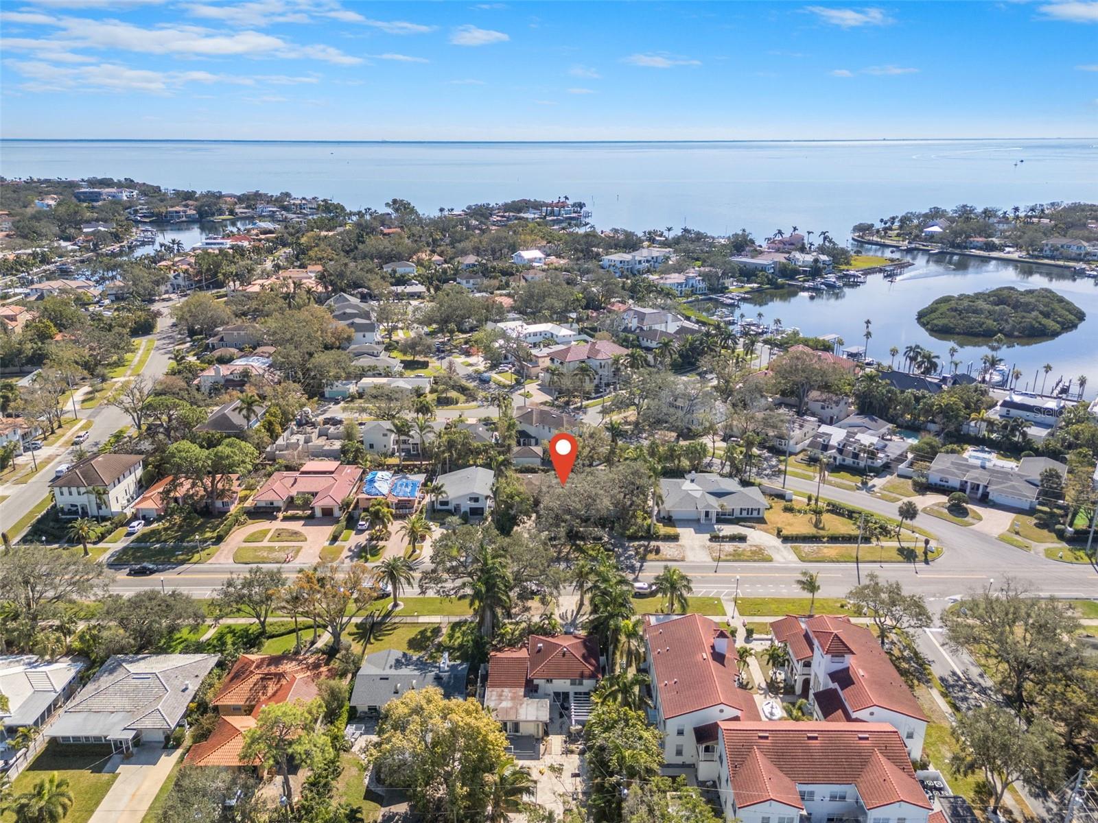 215 Snell Isle Blvd NE, St Petersburg, FL 33704
