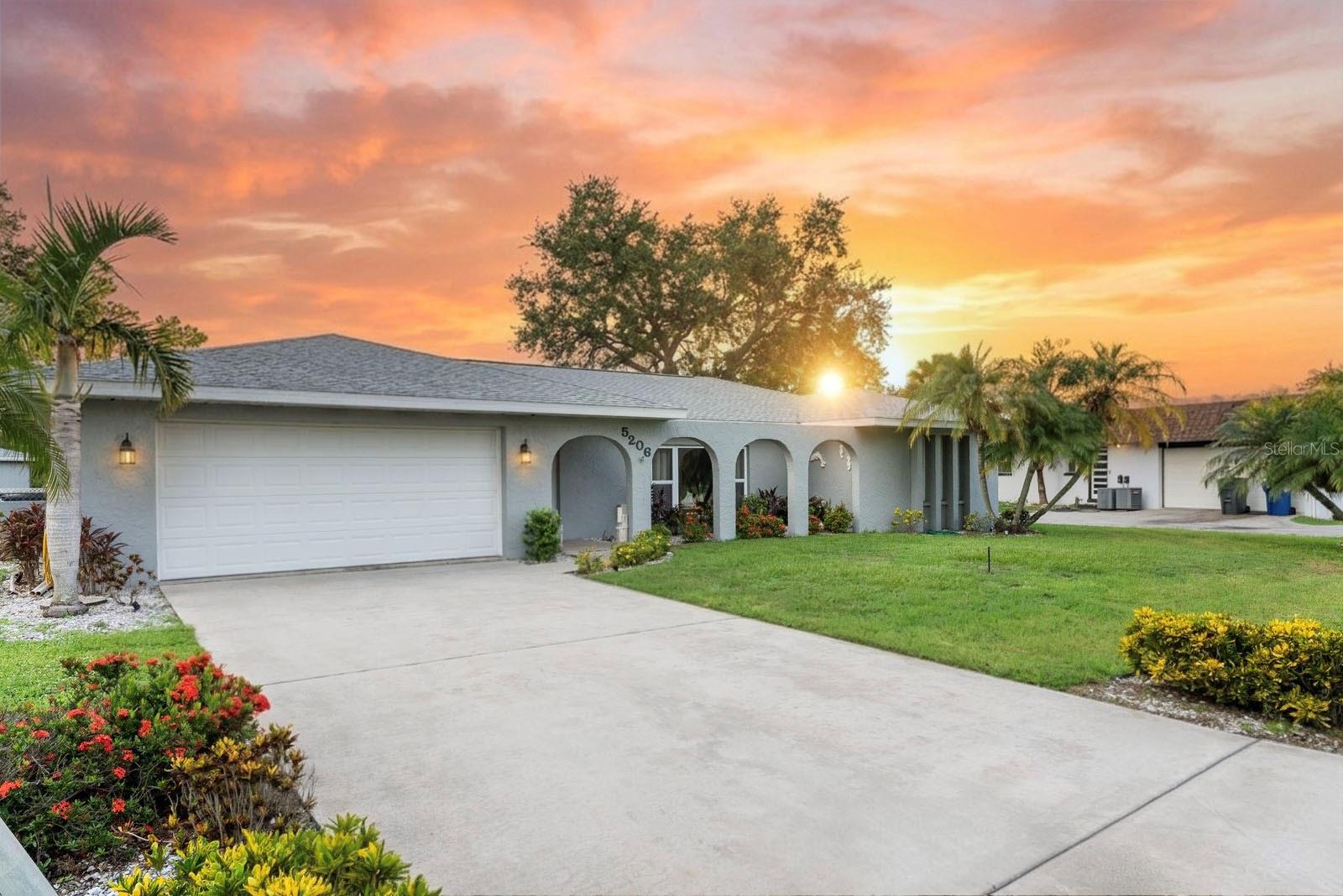 5206 18th Ave E, Bradenton, FL 34208