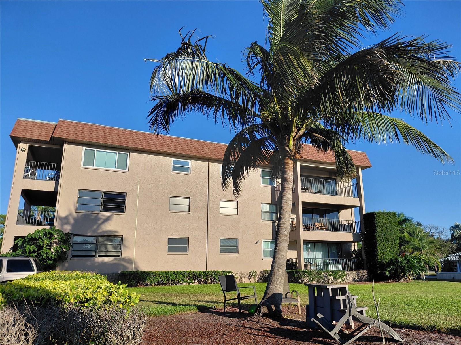 Tarpon Springs, FL 34689