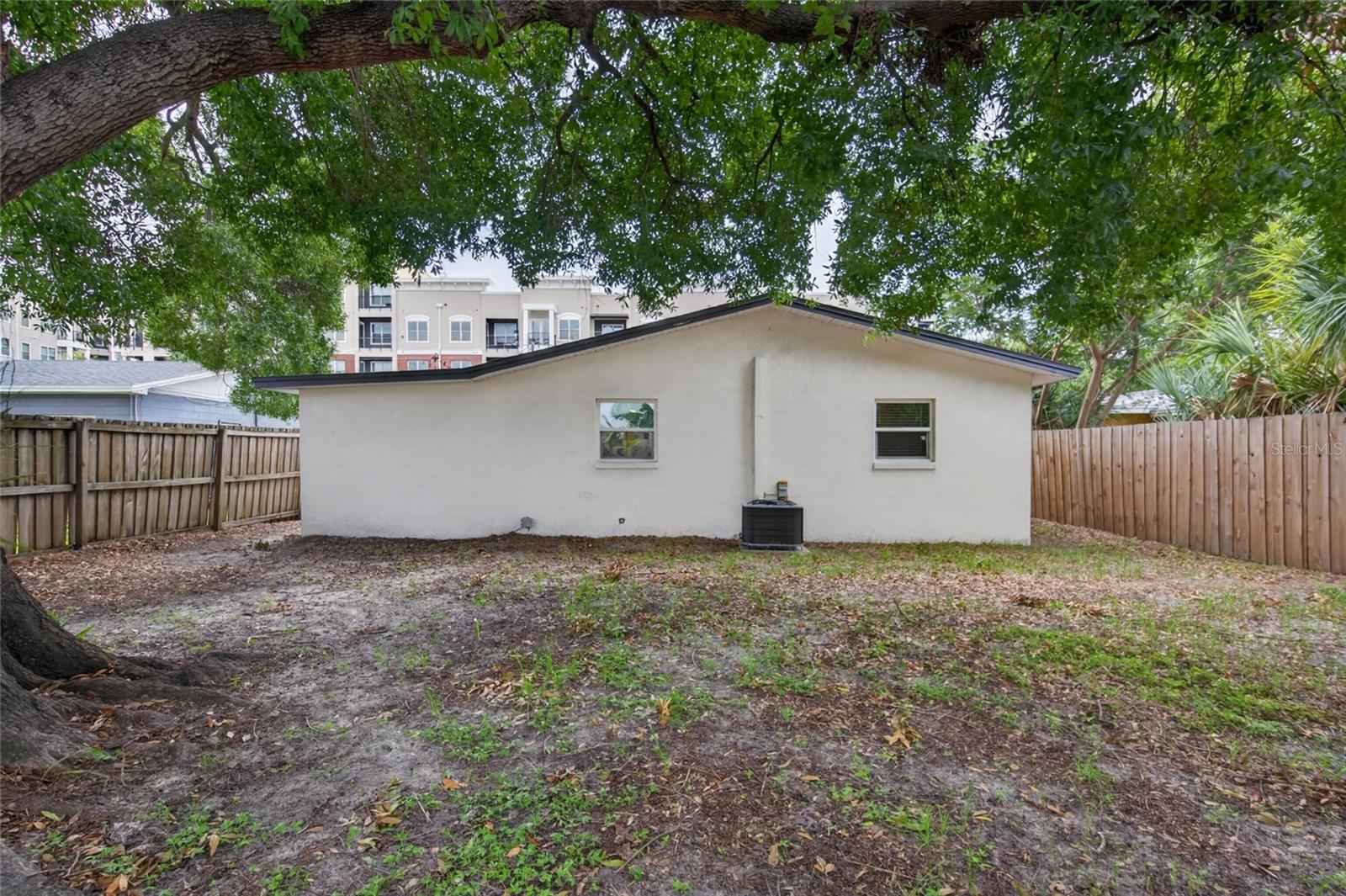 1610 N Lois Ave, Tampa, FL 33607