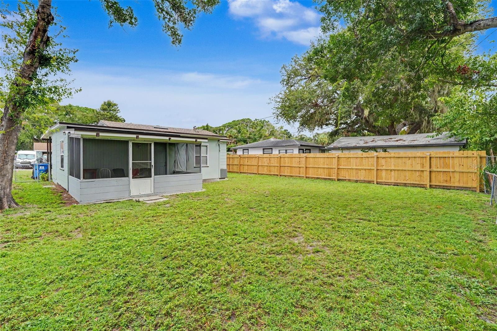 2311 35th St S, St Petersburg, FL 33711