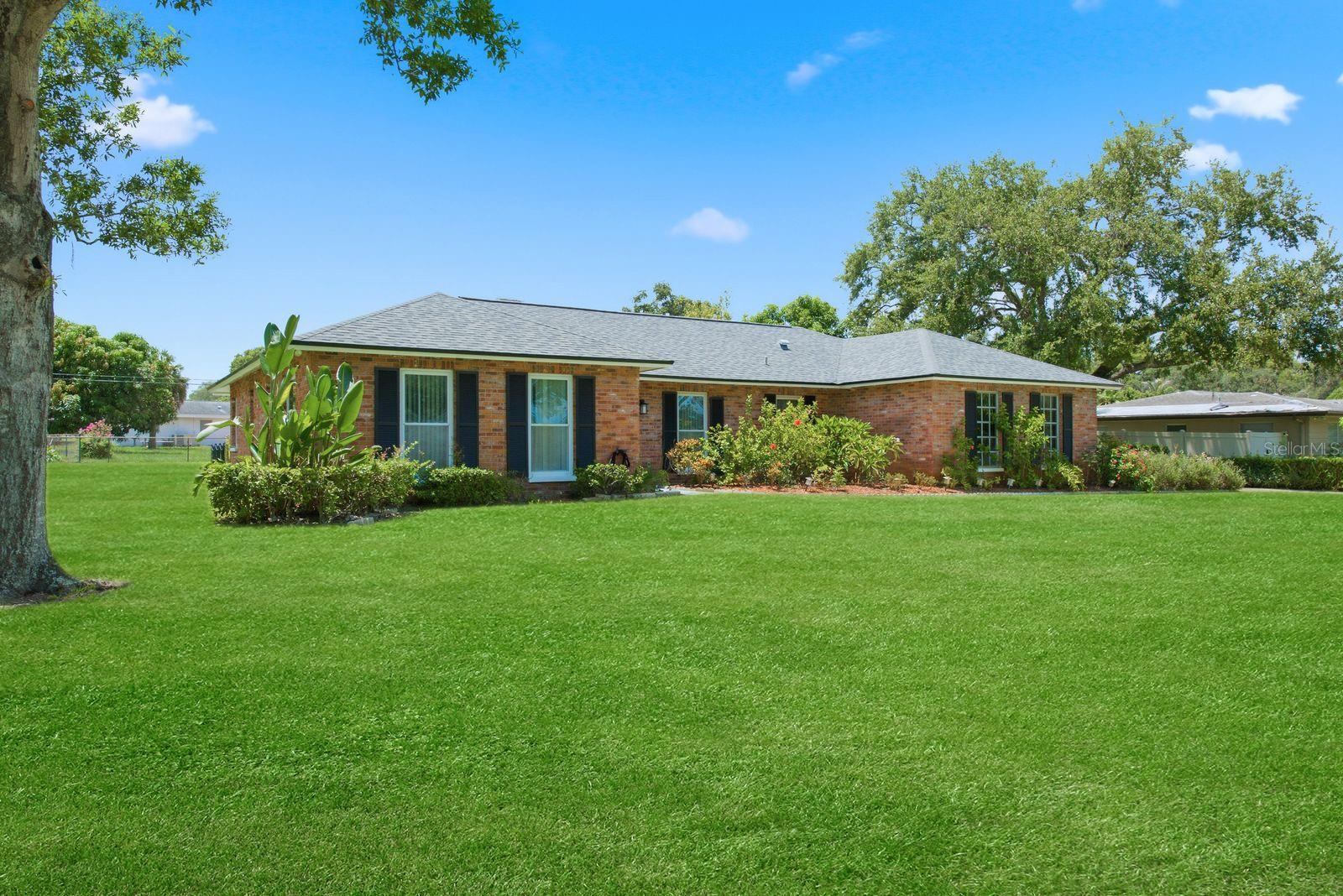 920 Lake Forest Rd, Clearwater, FL 33765