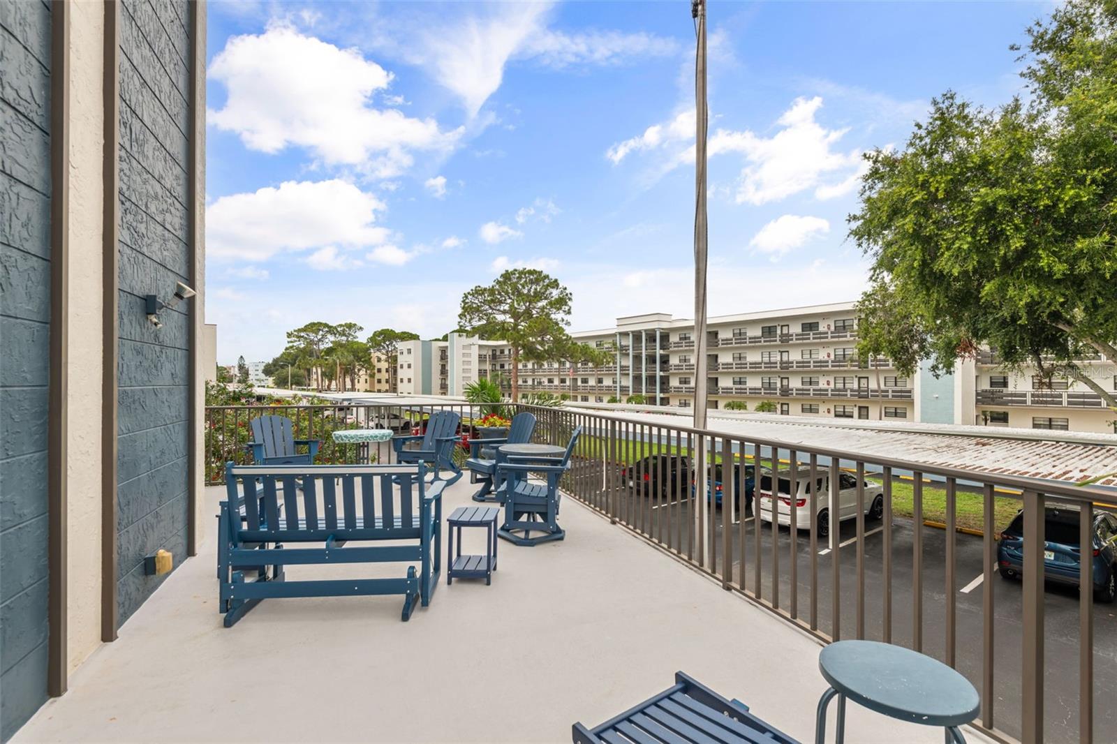 5990 Terrace Park Dr N #103, St Petersburg, FL 33709