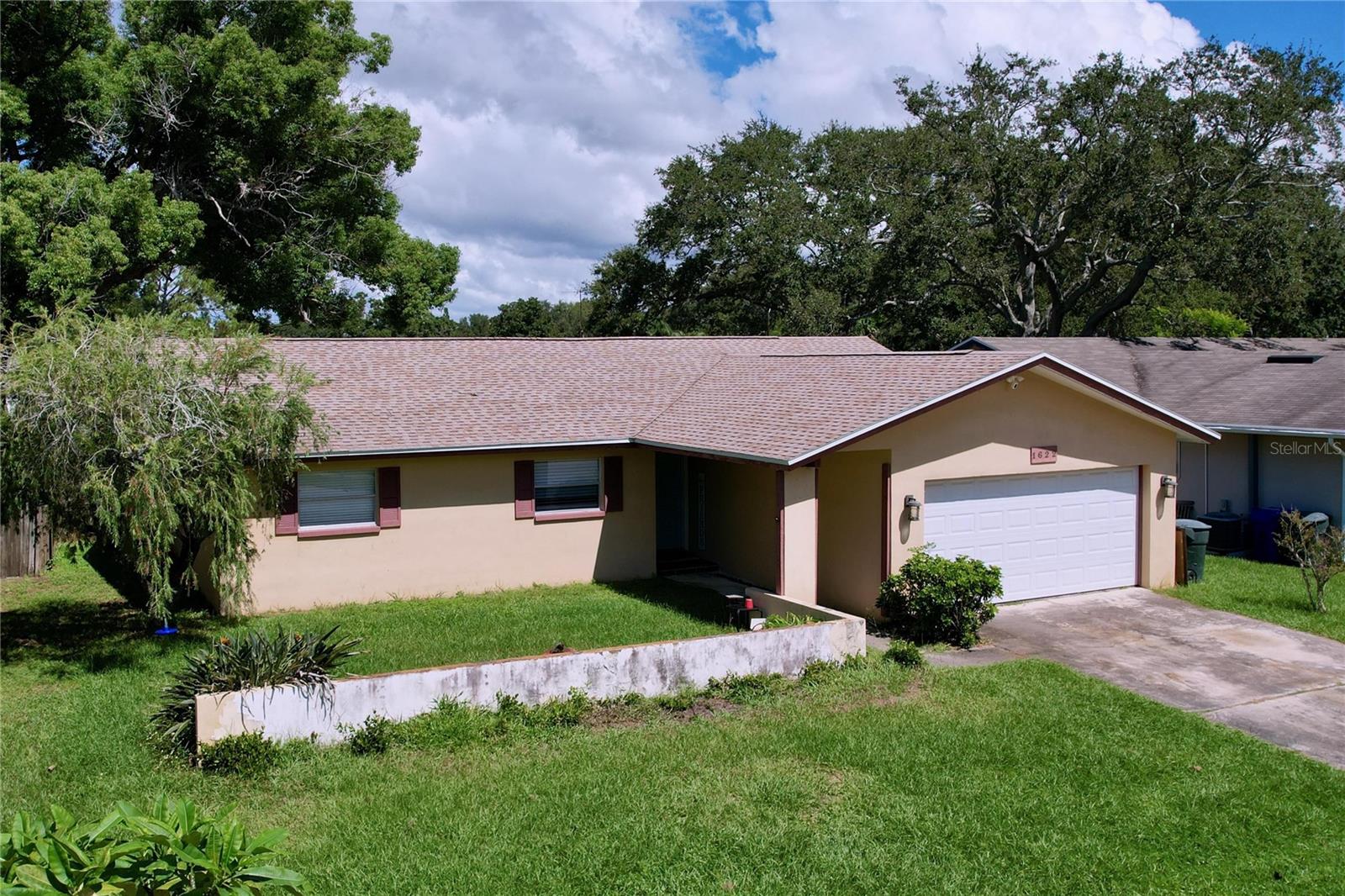 1622 Dale Cir S, Dunedin, FL 34698