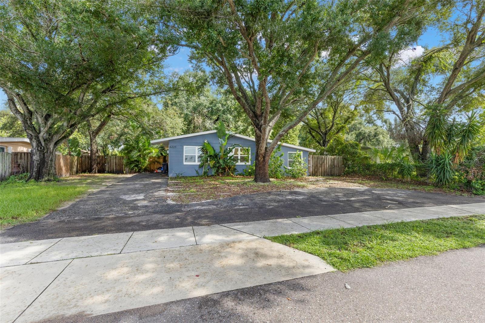 6225 76th Ave N, Pinellas Park, FL 33781