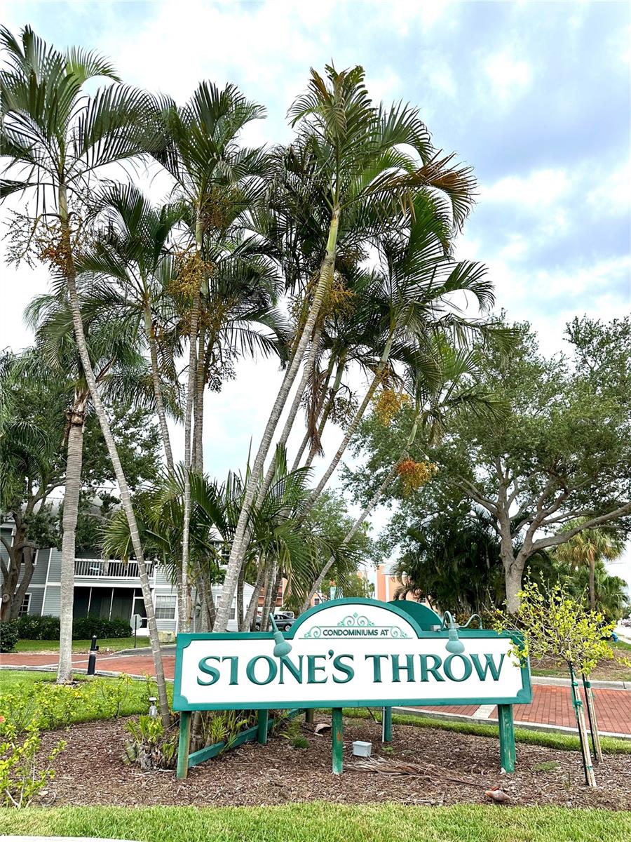 6825 Stones Throw Cir N #1107, St Petersburg, FL 33710