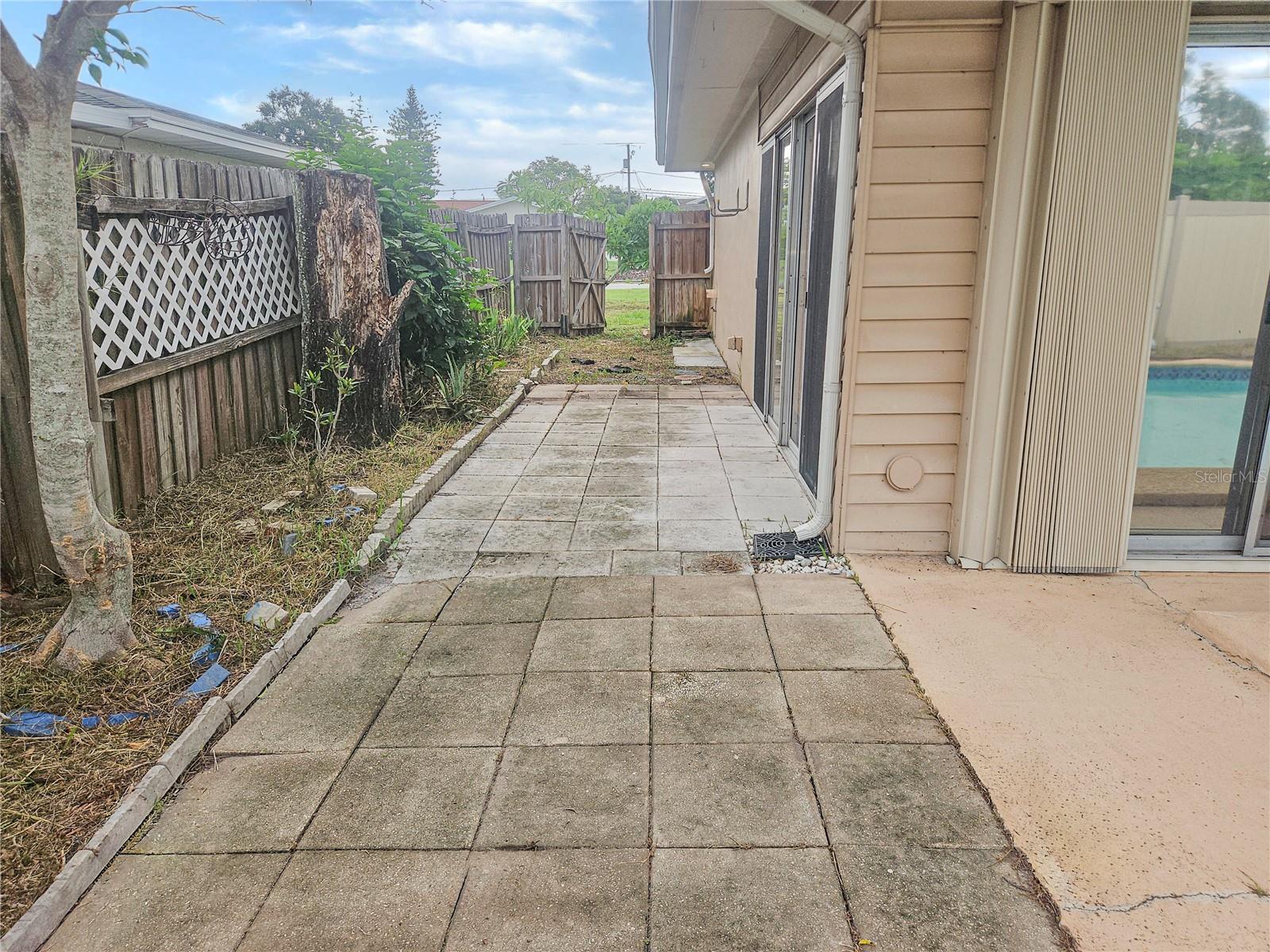 1820 Lombardy Dr, Clearwater, FL 33755